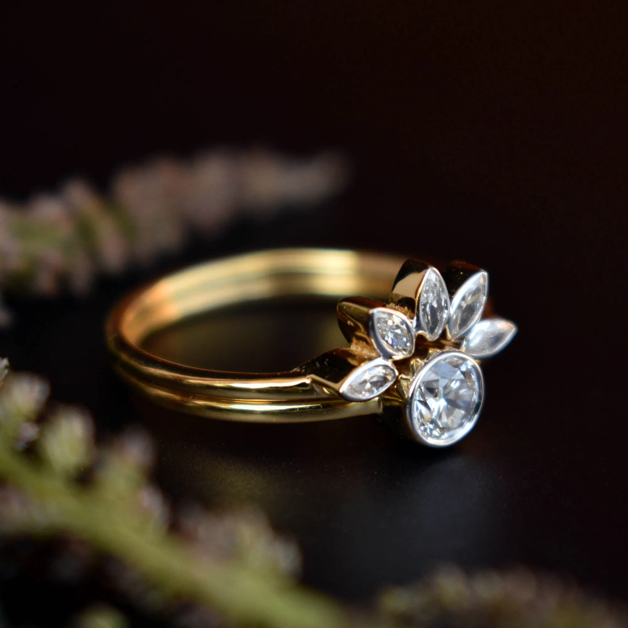 0.30Ct Round Solitaire Sunburst Ring Set