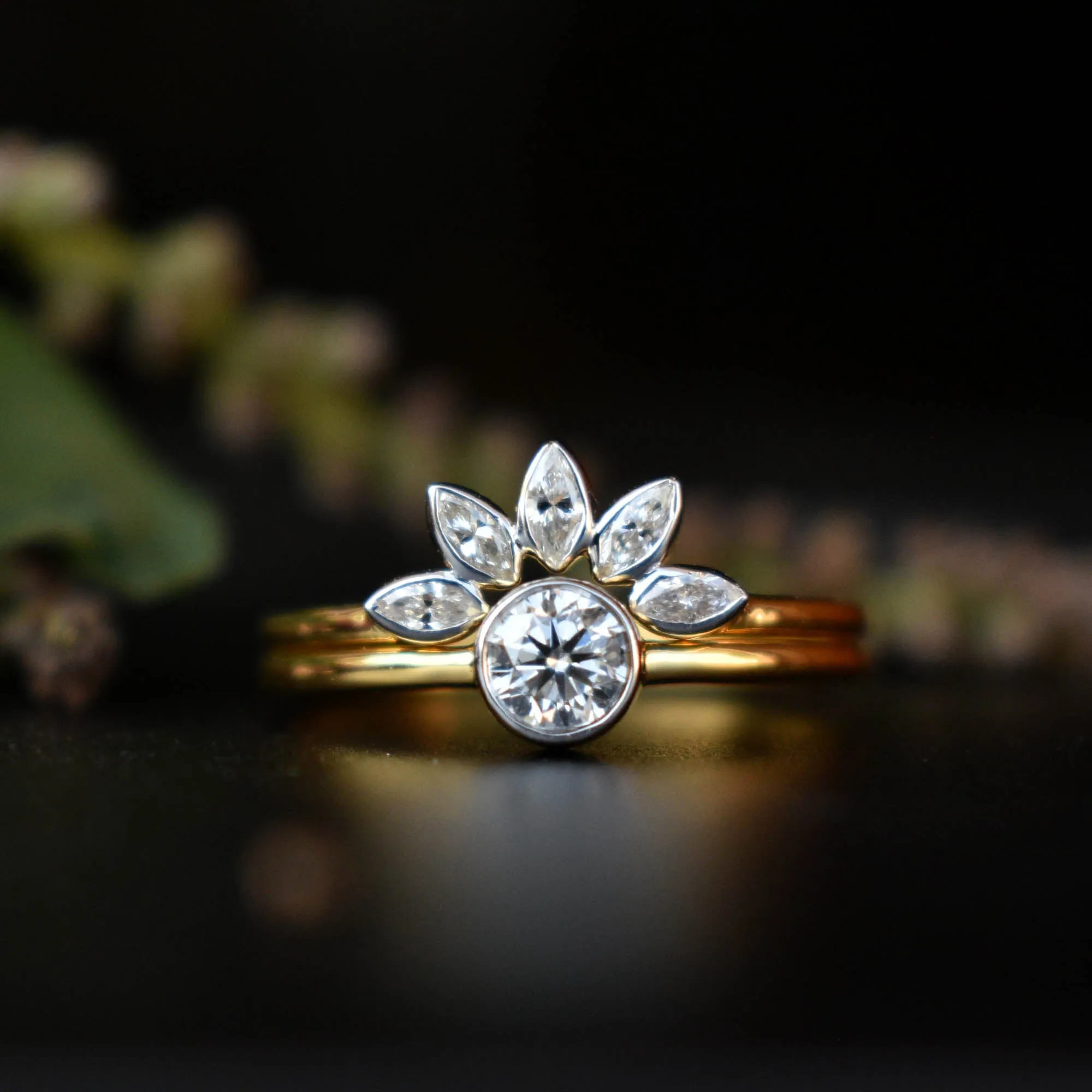 0.30Ct Round Solitaire Sunburst Ring Set