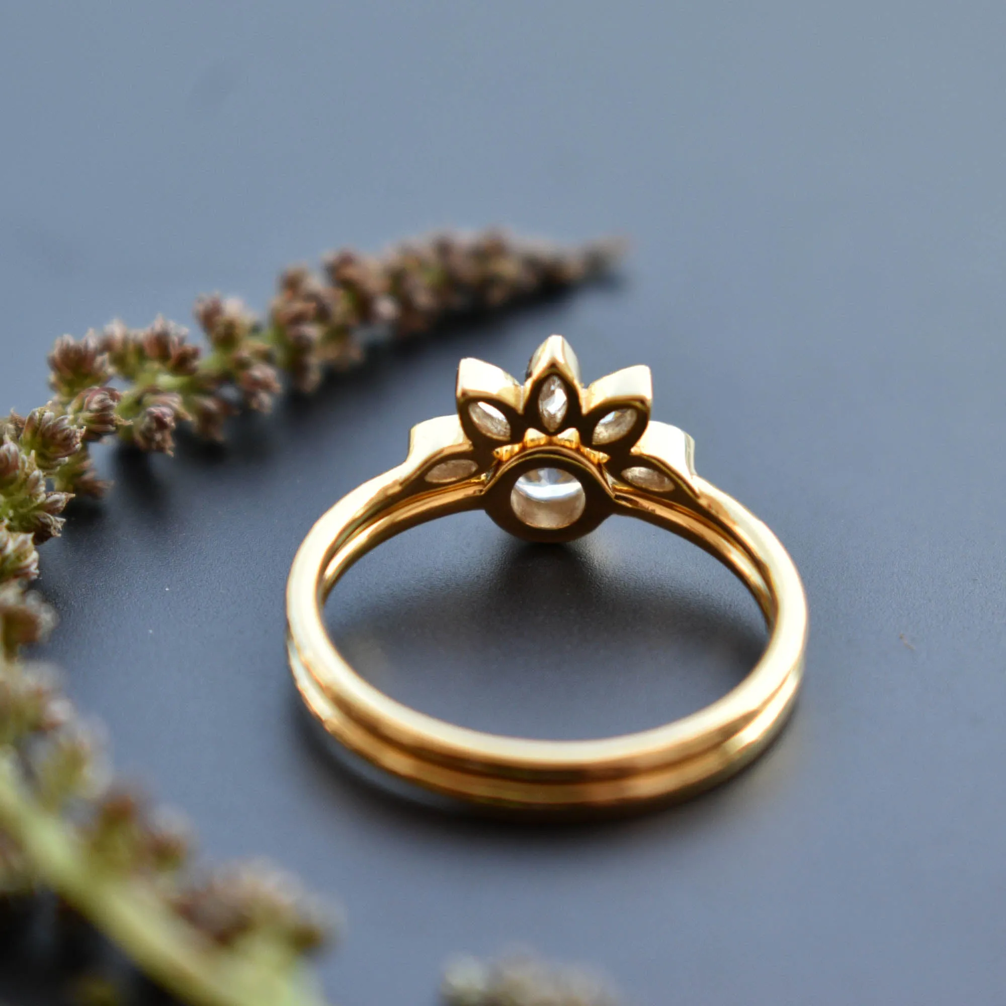 0.30Ct Round Solitaire Sunburst Ring Set