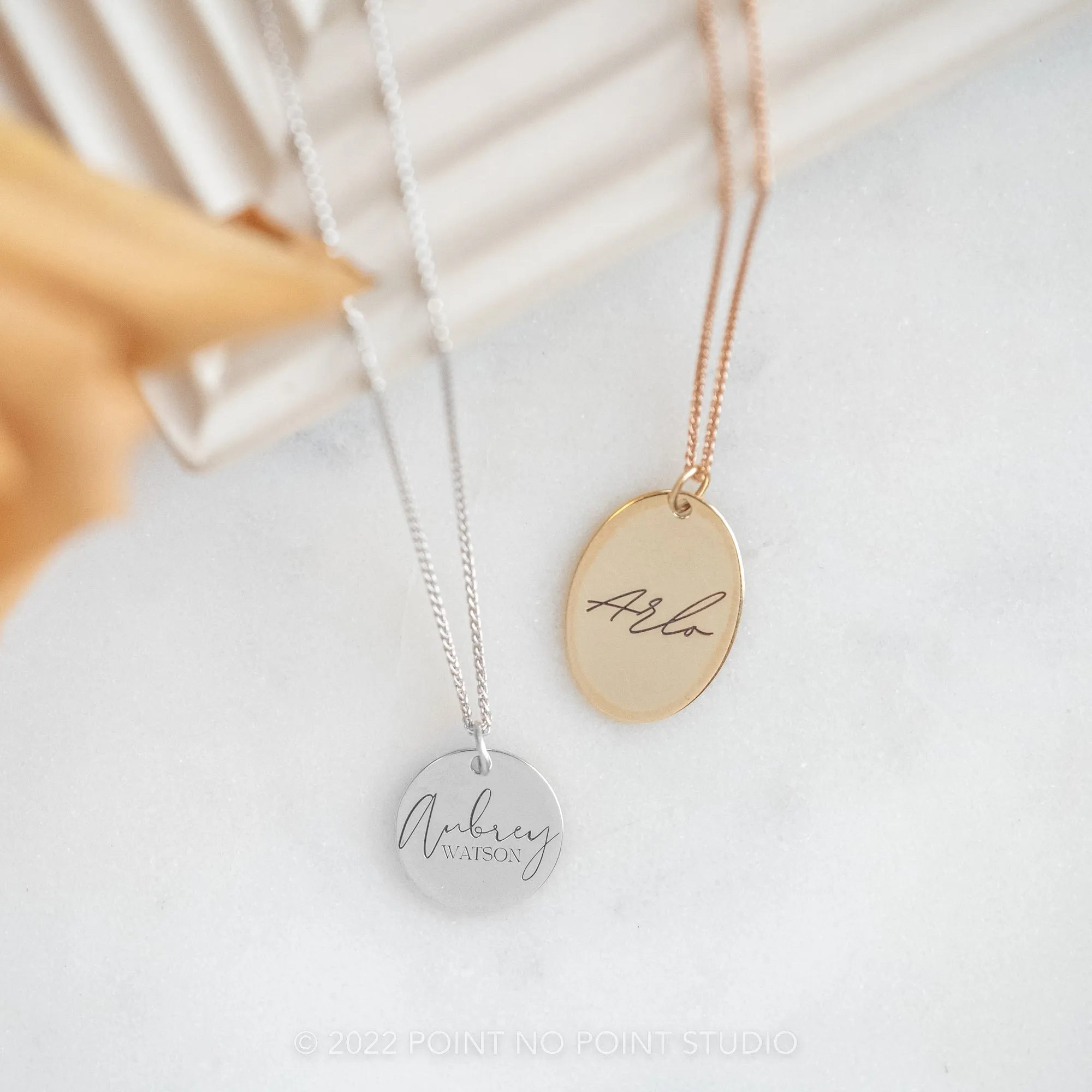 14k Gold Engraved Oriole Single Name Large Oval Charm