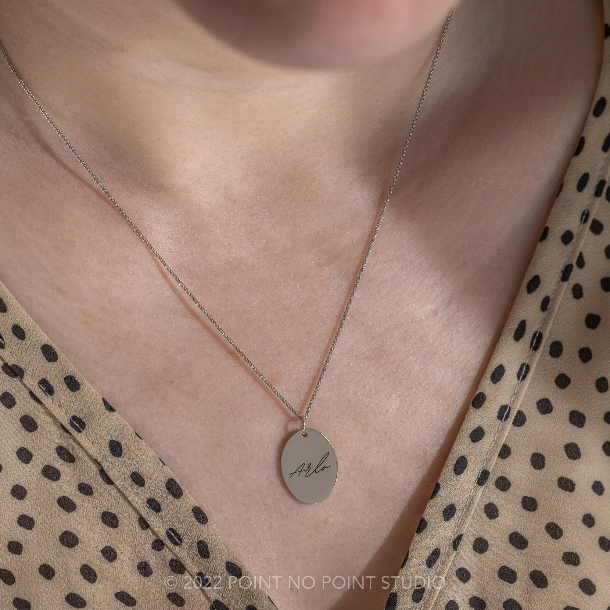 14k Gold Engraved Oriole Single Name Large Oval Charm
