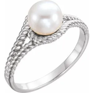 14K White 7 mm White Freshwater Pearl Rope Ring