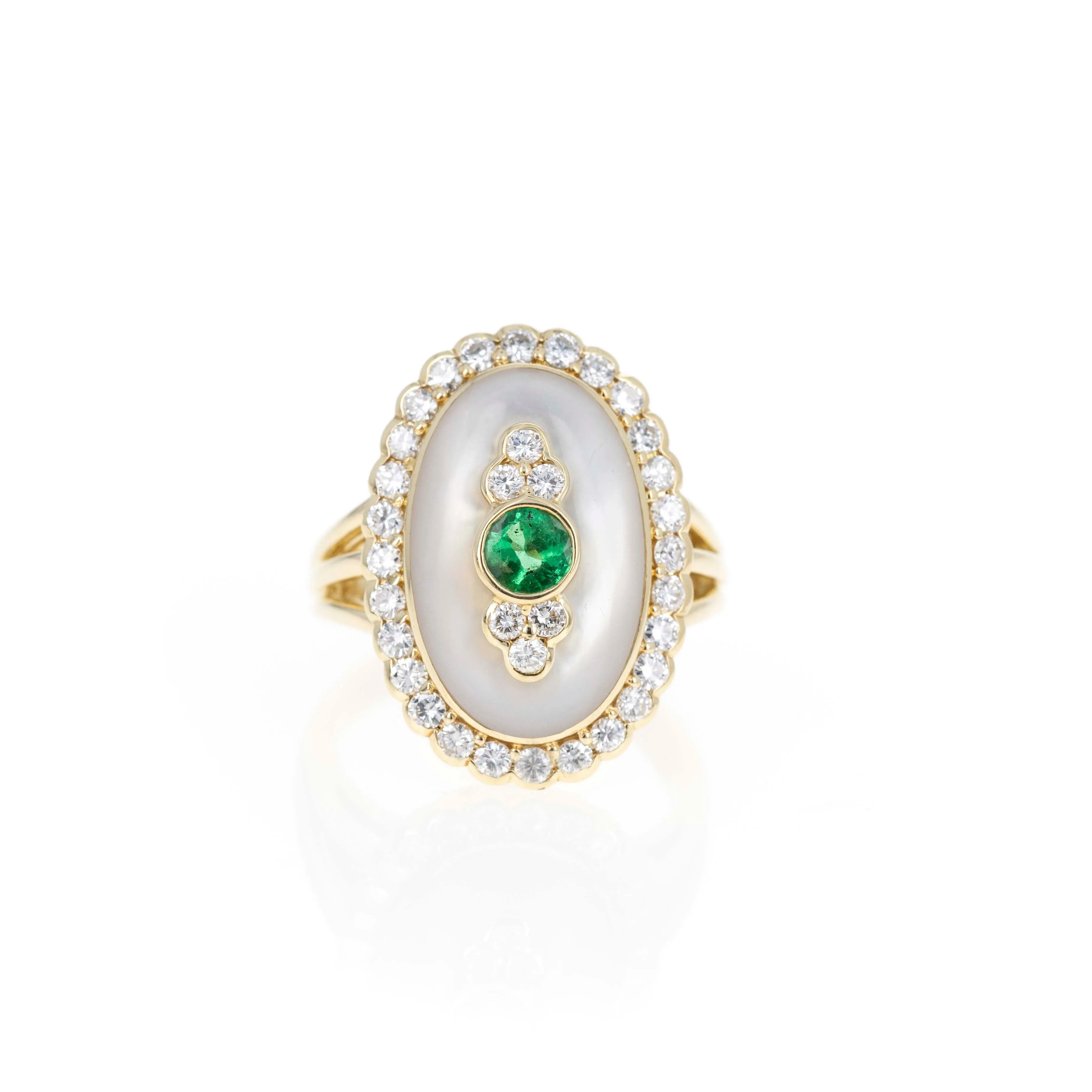 18K Yellow Gold 0.28 Carat Emerald Mother Of Pearl Diamond Ring