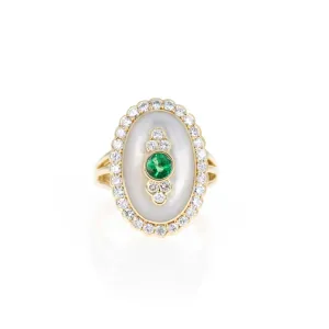 18K Yellow Gold 0.28 Carat Emerald Mother Of Pearl Diamond Ring