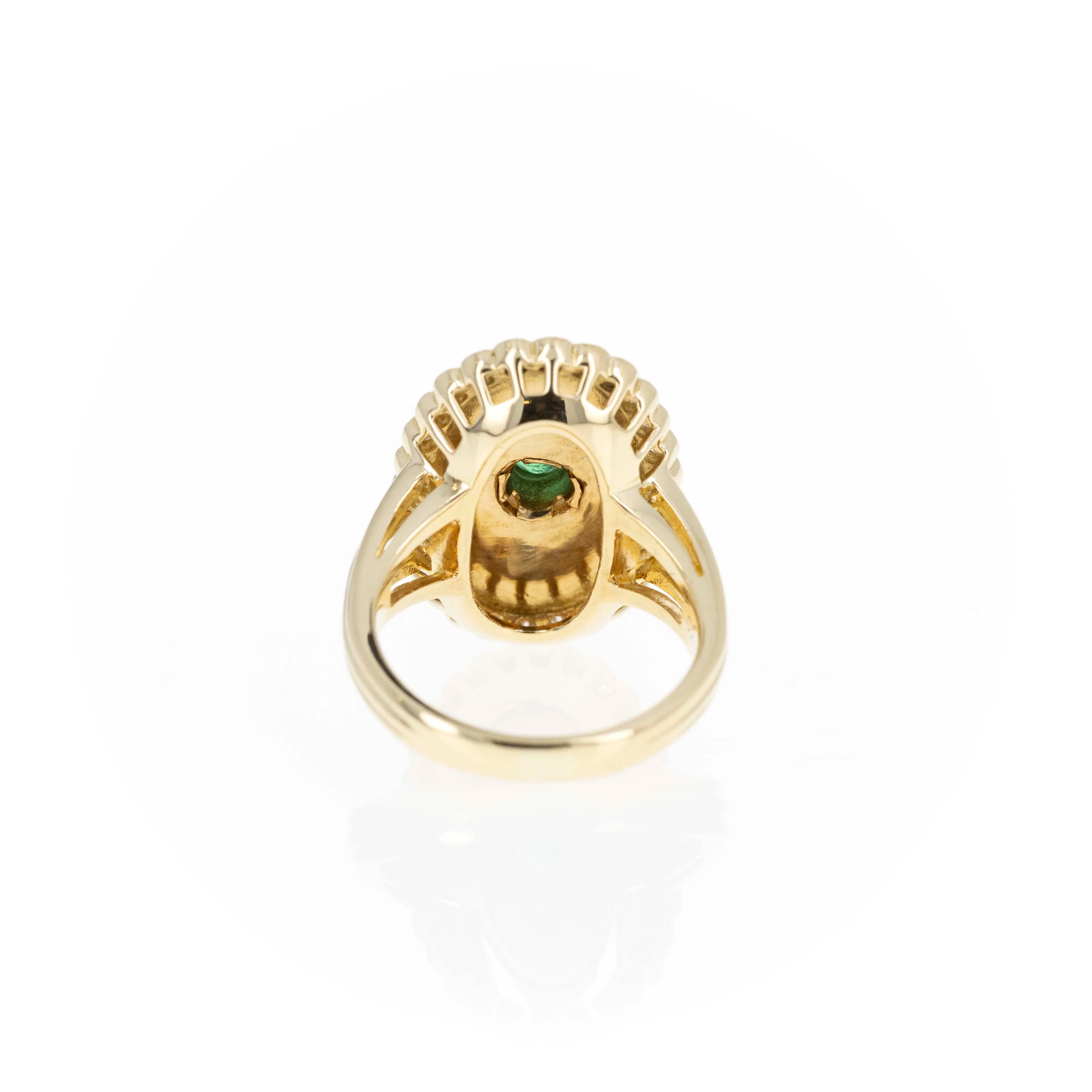 18K Yellow Gold 0.28 Carat Emerald Mother Of Pearl Diamond Ring