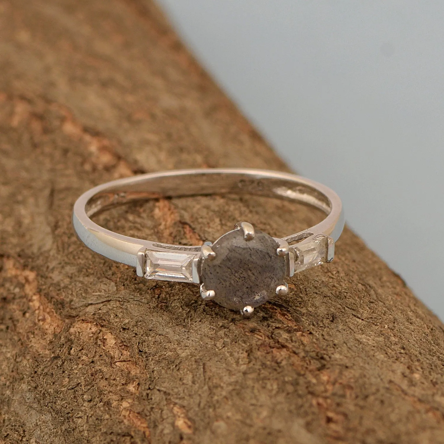 4 MM Round Labradorite 925 Sterling Silver Three Stone Solitaire Women Ring