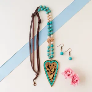 72739 - Beaded Leopard Heart Necklace - Turquoise