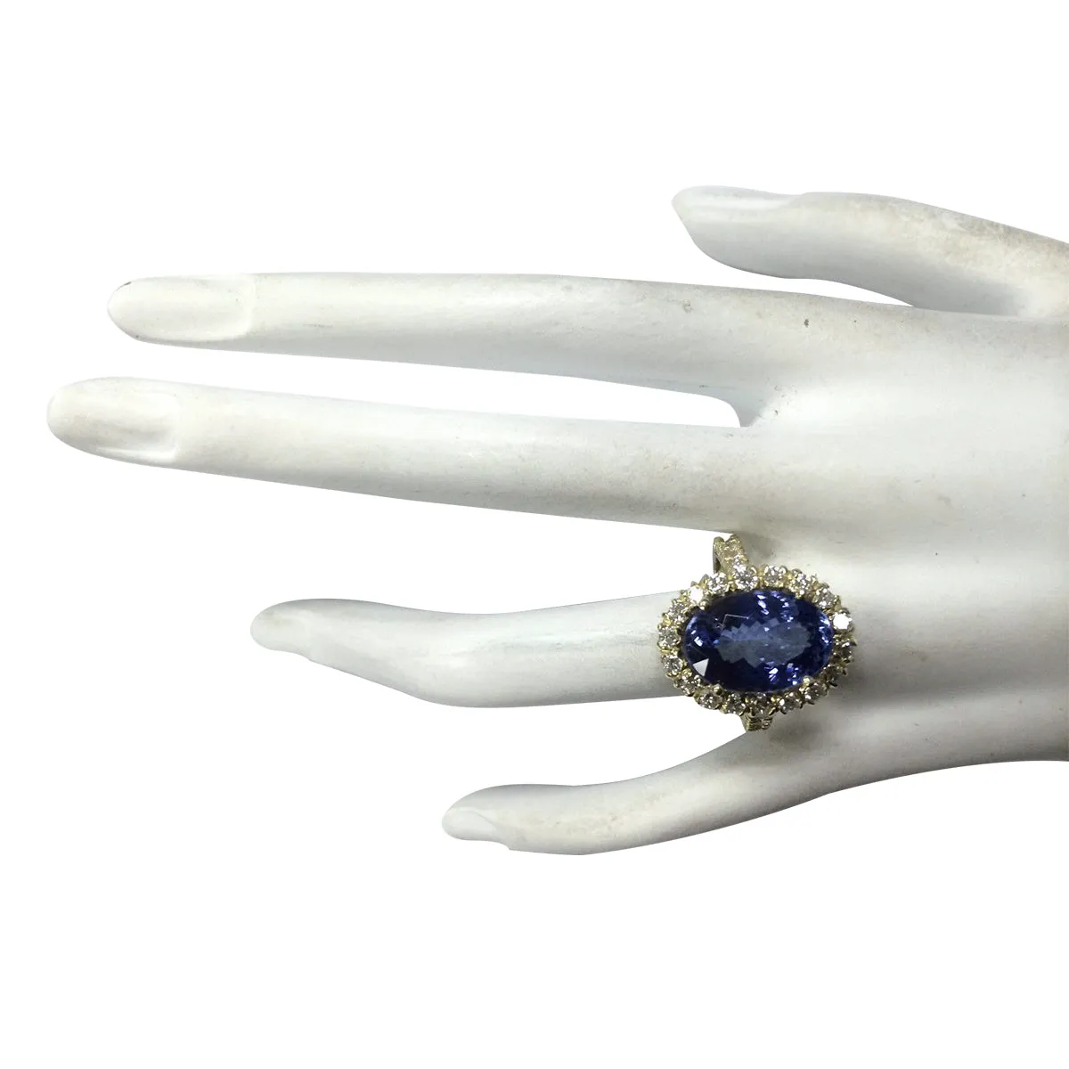 7.92 Carat Natural Tanzanite 18K Yellow Gold Diamond Ring