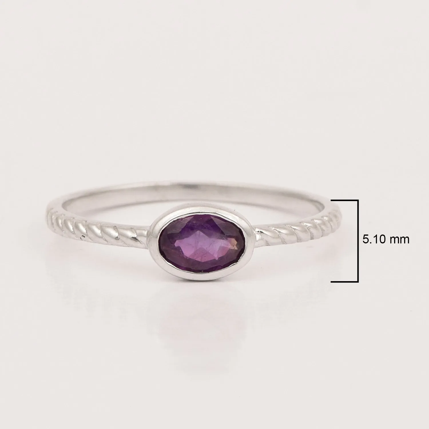 925 Sterling Silver Oval 0.35 Ctw Amethyst Stackable Ring