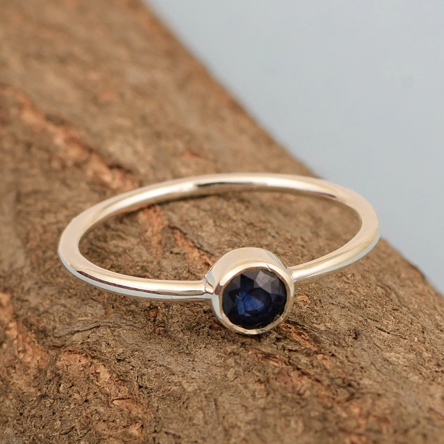 925 Sterling Silver Round 0.20 Ctw Blue Sapphire Women Engagement Ring