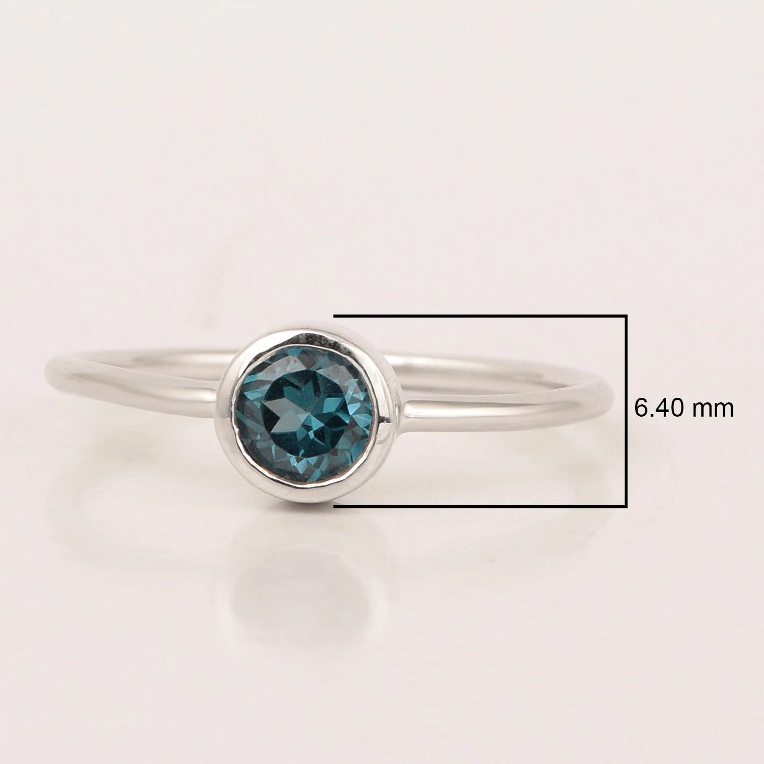 925 Sterling Silver Round 5mm 0.30 Ctw London Blue Topaz Women Engagement Ring