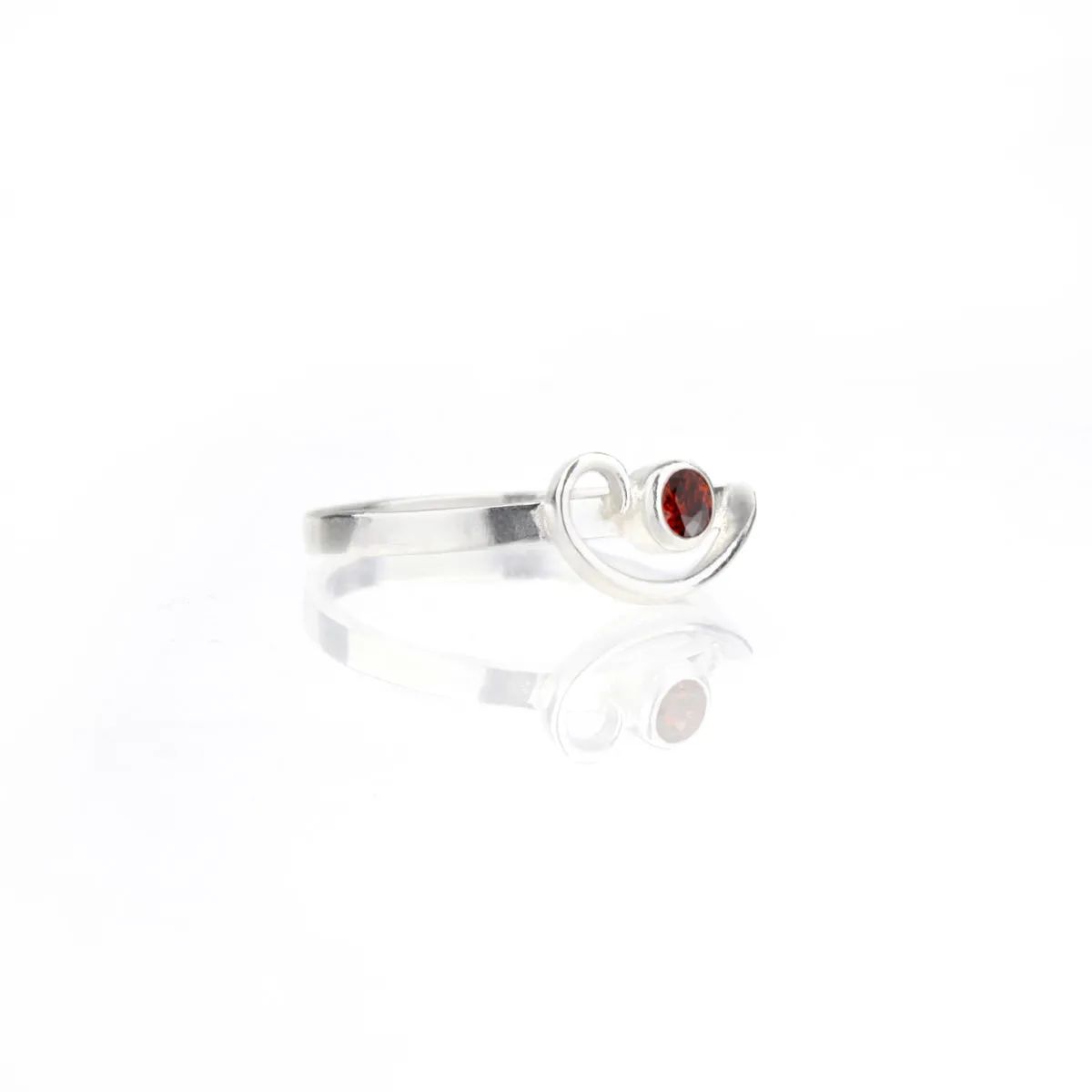 Arabesque Ring with Garnet