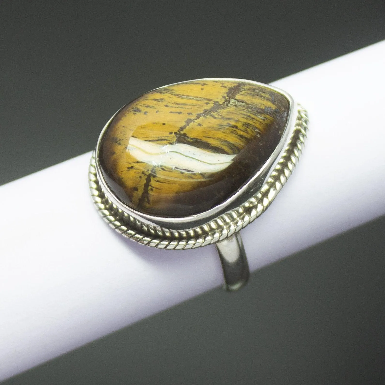 Christmas Gift, 8.1g, Handmade Natural Tiger's Eye Bezel 925 Sterling Silver Ring