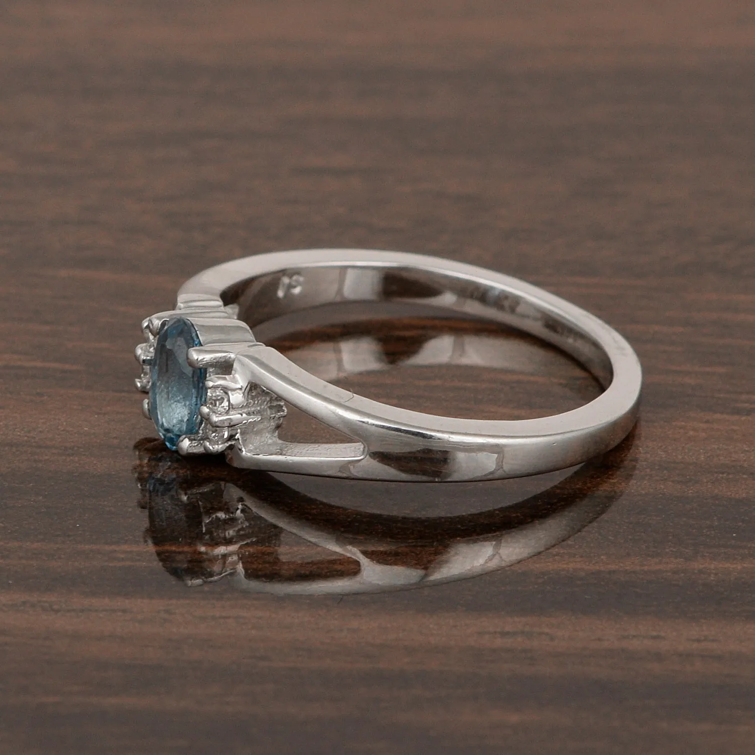 Classic Oval 6X4 MM Swiss Blue Topaz Solitaire Engagement 925 Sterling Silver Rings for Women