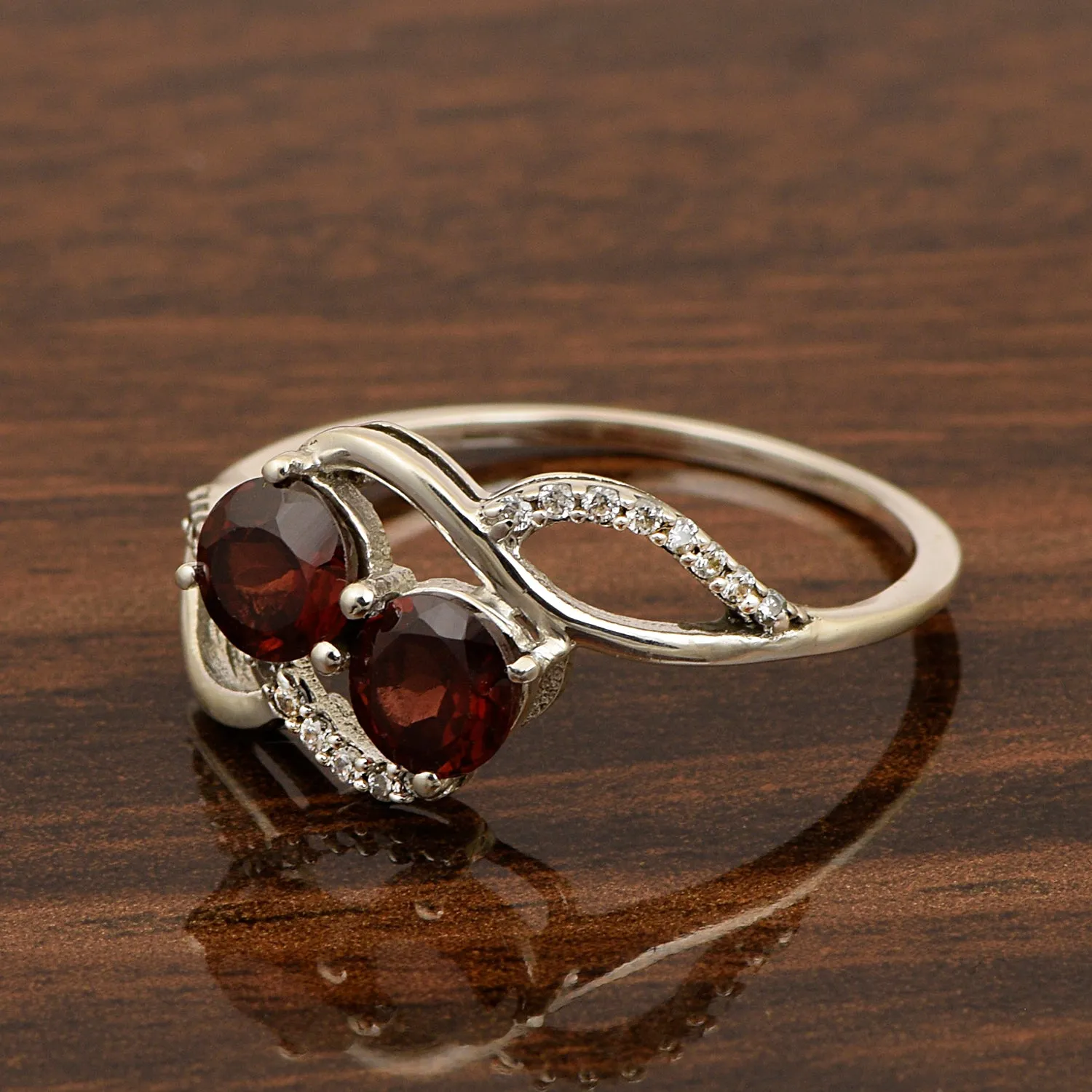 Cocktail 925 Sterling Silver Dual Round Stone 5MM Garnet Love Ring