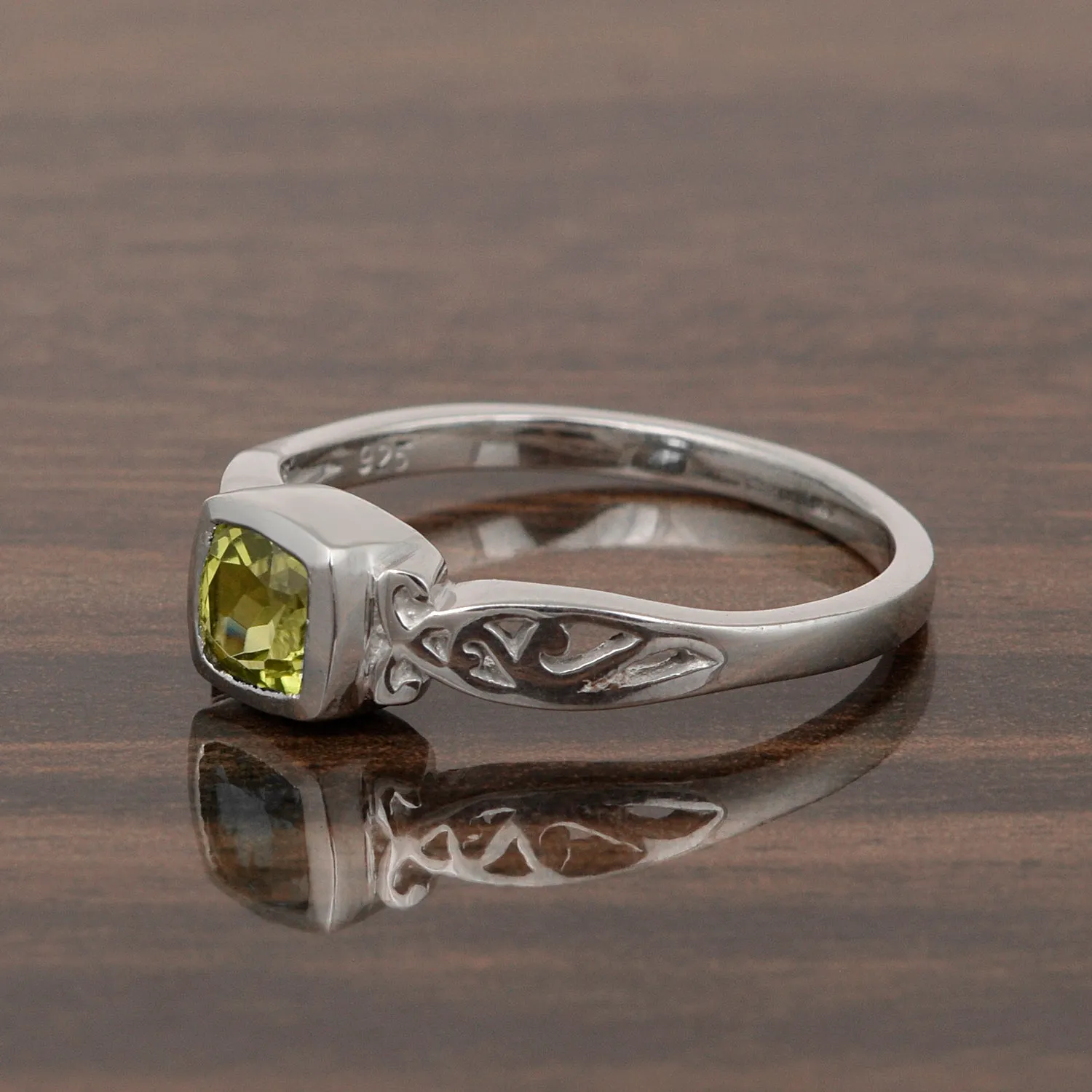 Cushion 0.65 Ctw Peridot Gemstone 925 Sterling Silver Women Cluster Ring