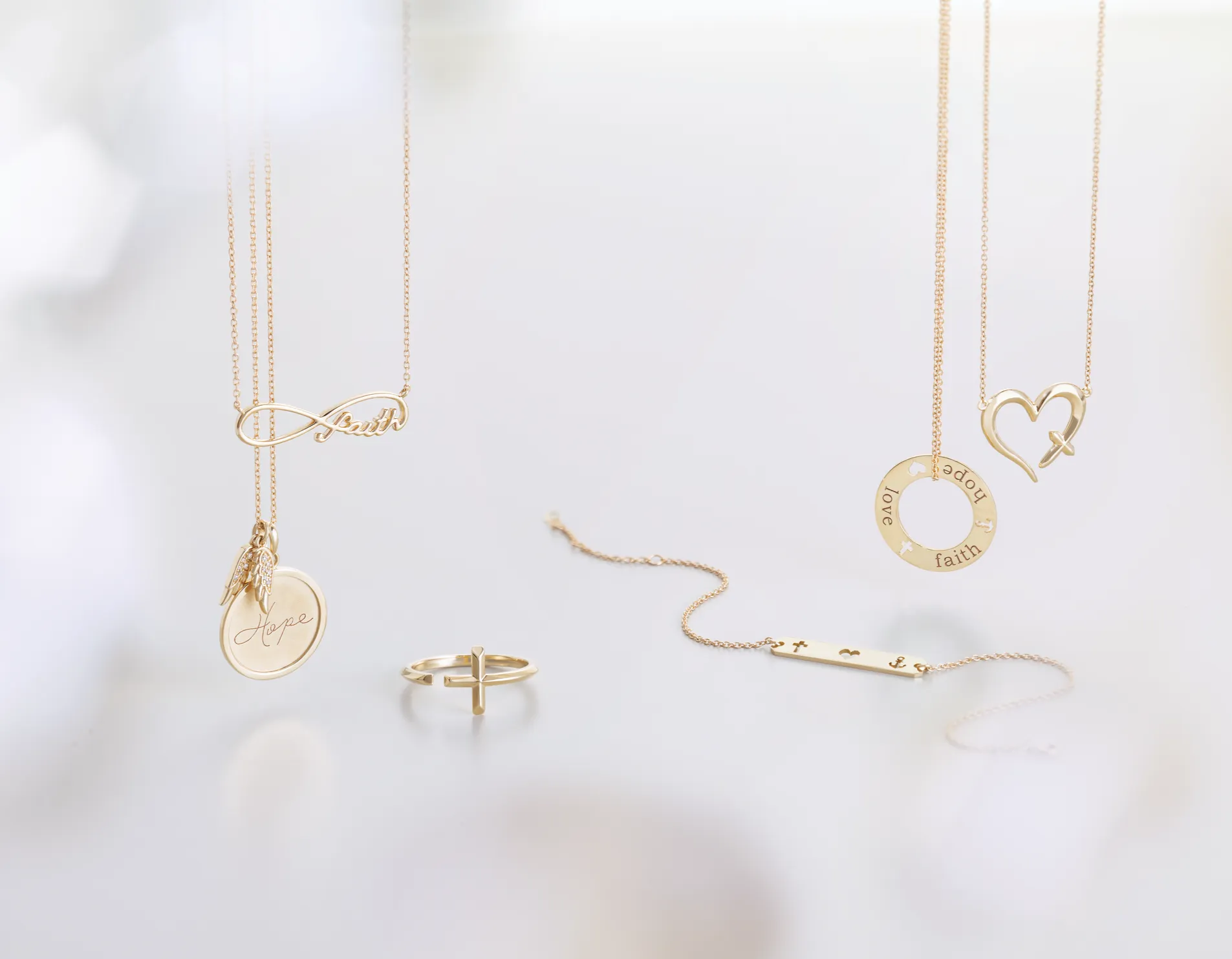 Disc Necklace (Love, Live, Hope)