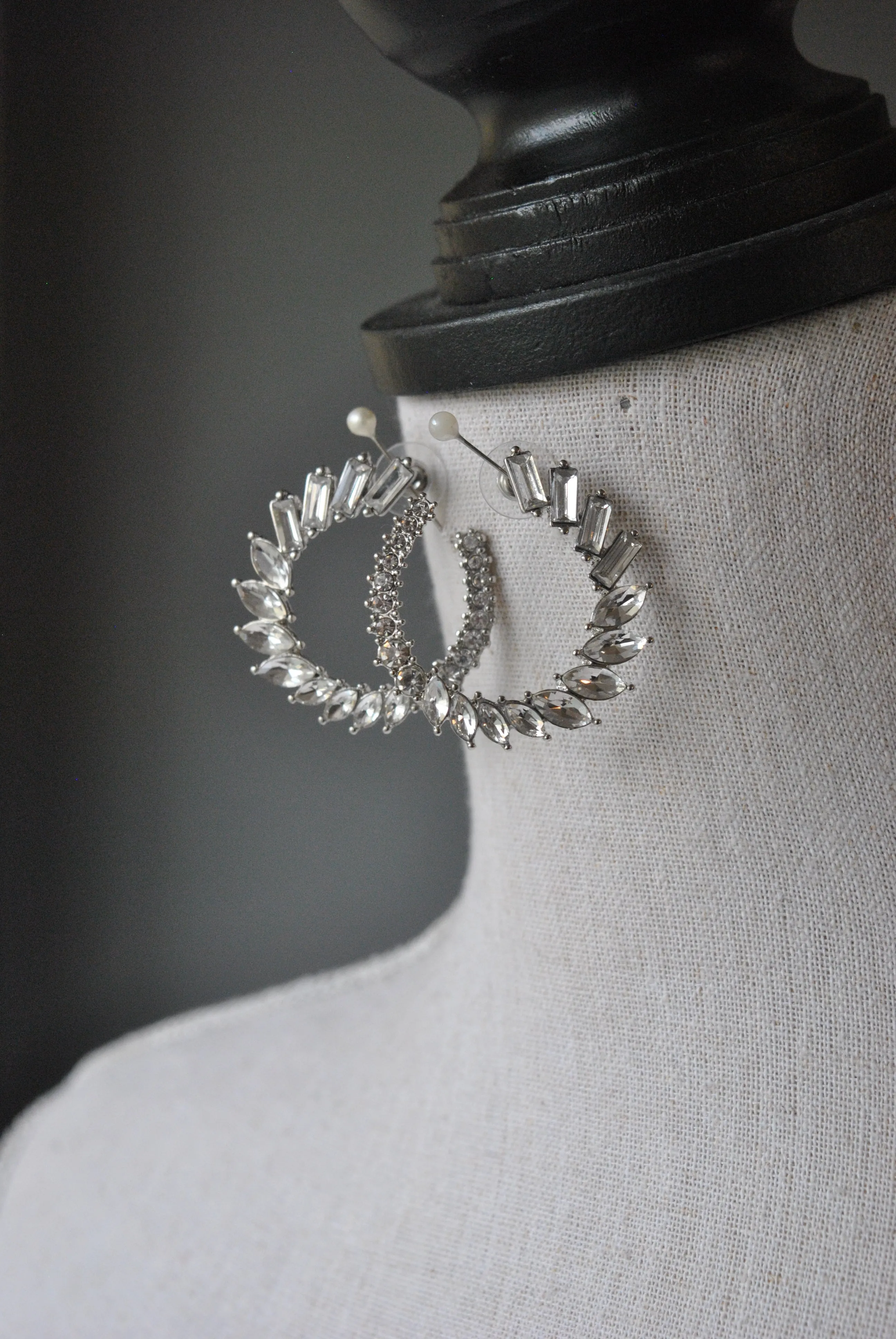 FASHION COLLECTION - CLEAR CRYSTALS EARRINGS