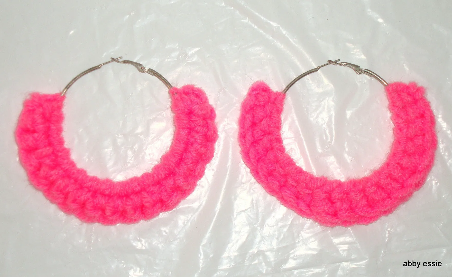 HANDMADE COTTON CANDY PINK CROCHET HOOP EARRINGS METAL CLOSURE HOOP