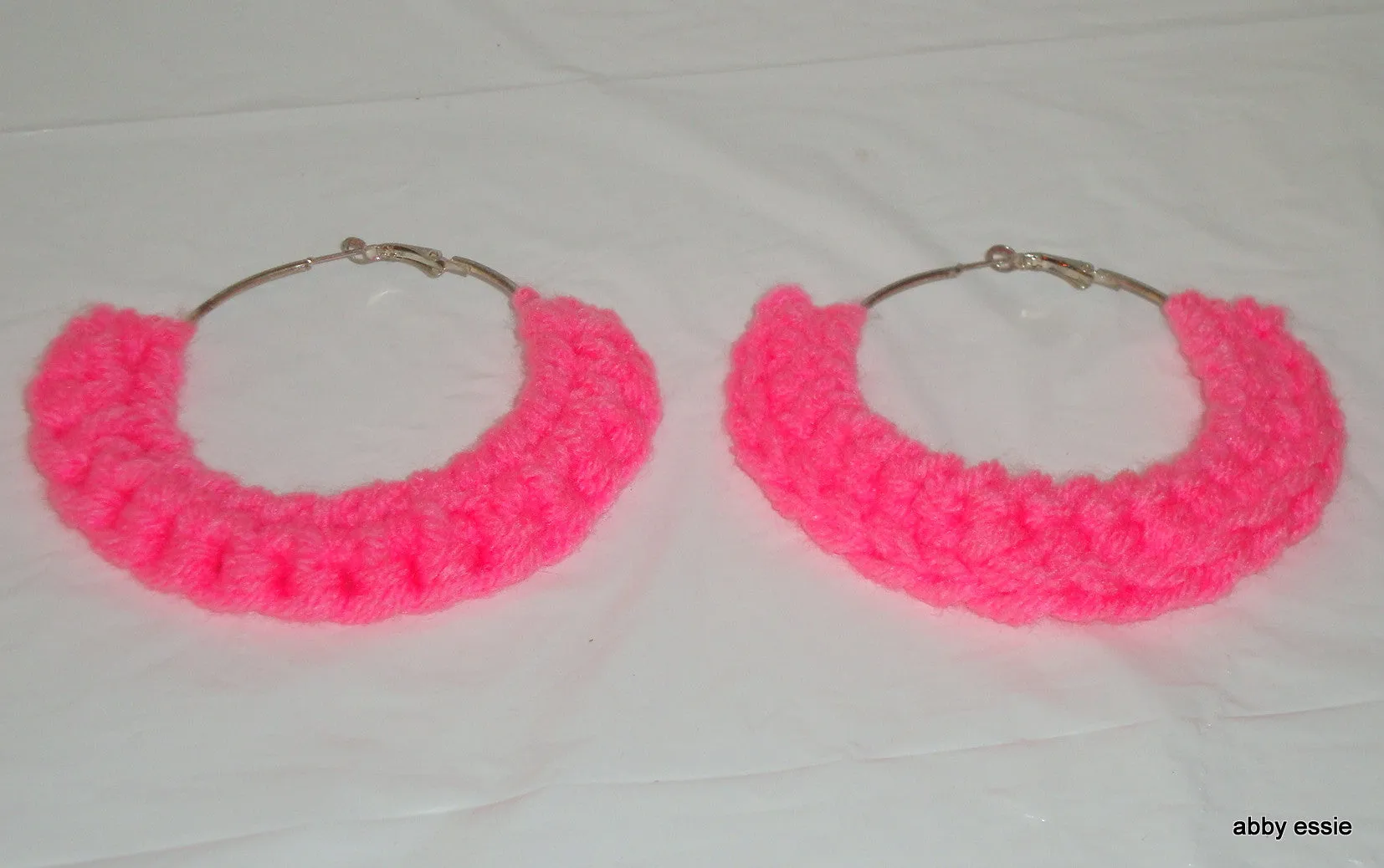 HANDMADE COTTON CANDY PINK CROCHET HOOP EARRINGS METAL CLOSURE HOOP