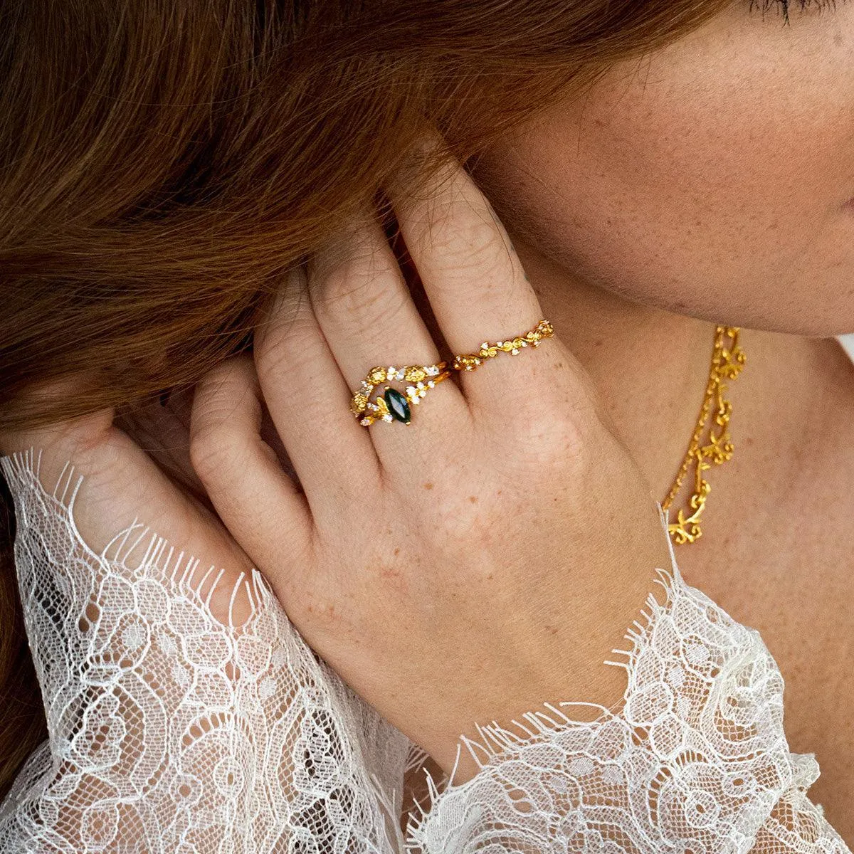 Hydrangea Floral Contour Ring