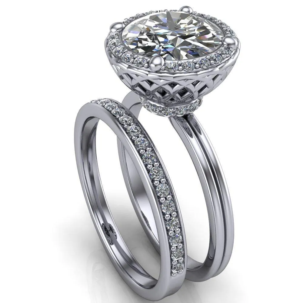 Ivy Round Center Stone Intertwined Love Basket Halo Diamond Ring