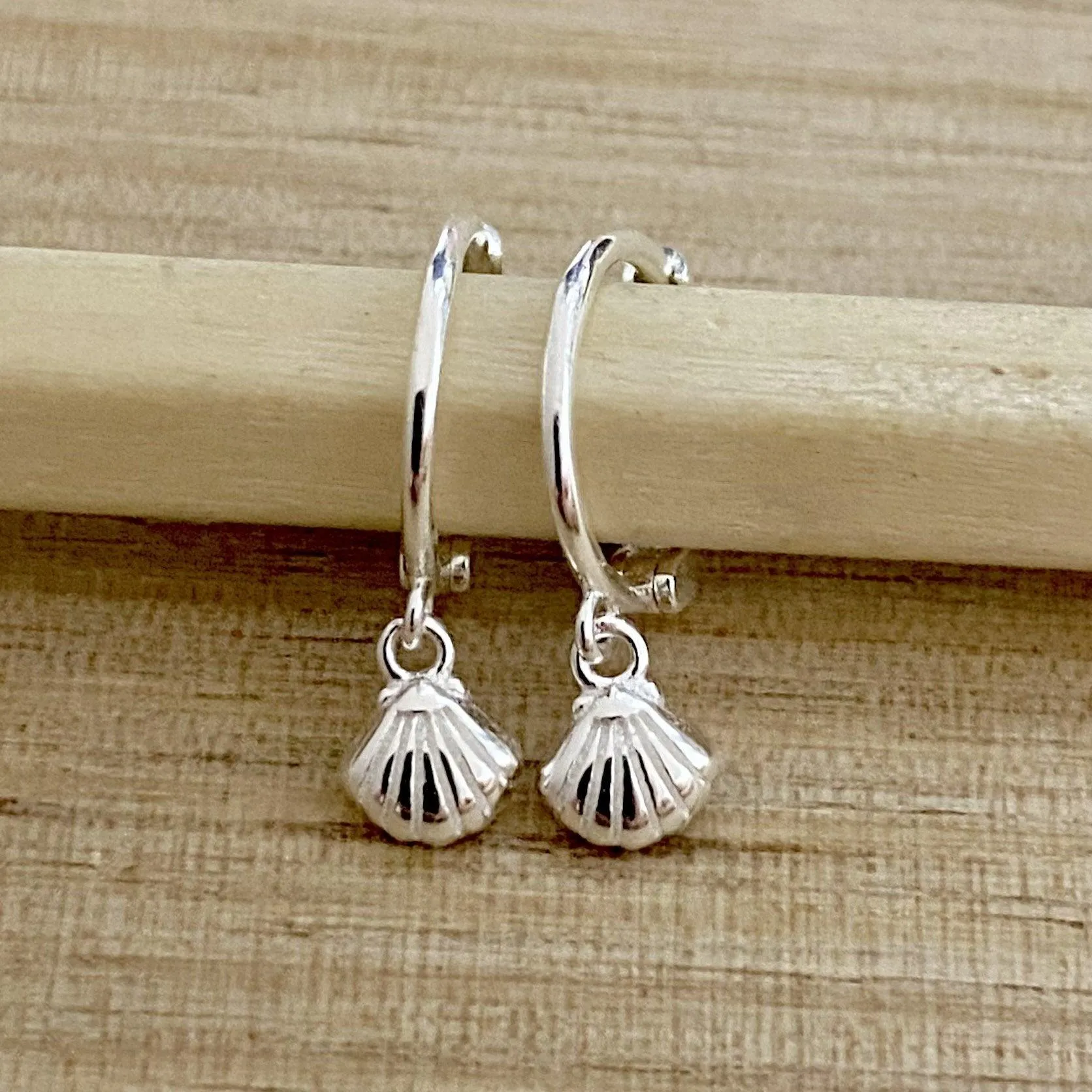 Laihas Mini Sea Shell Hoop Earrings