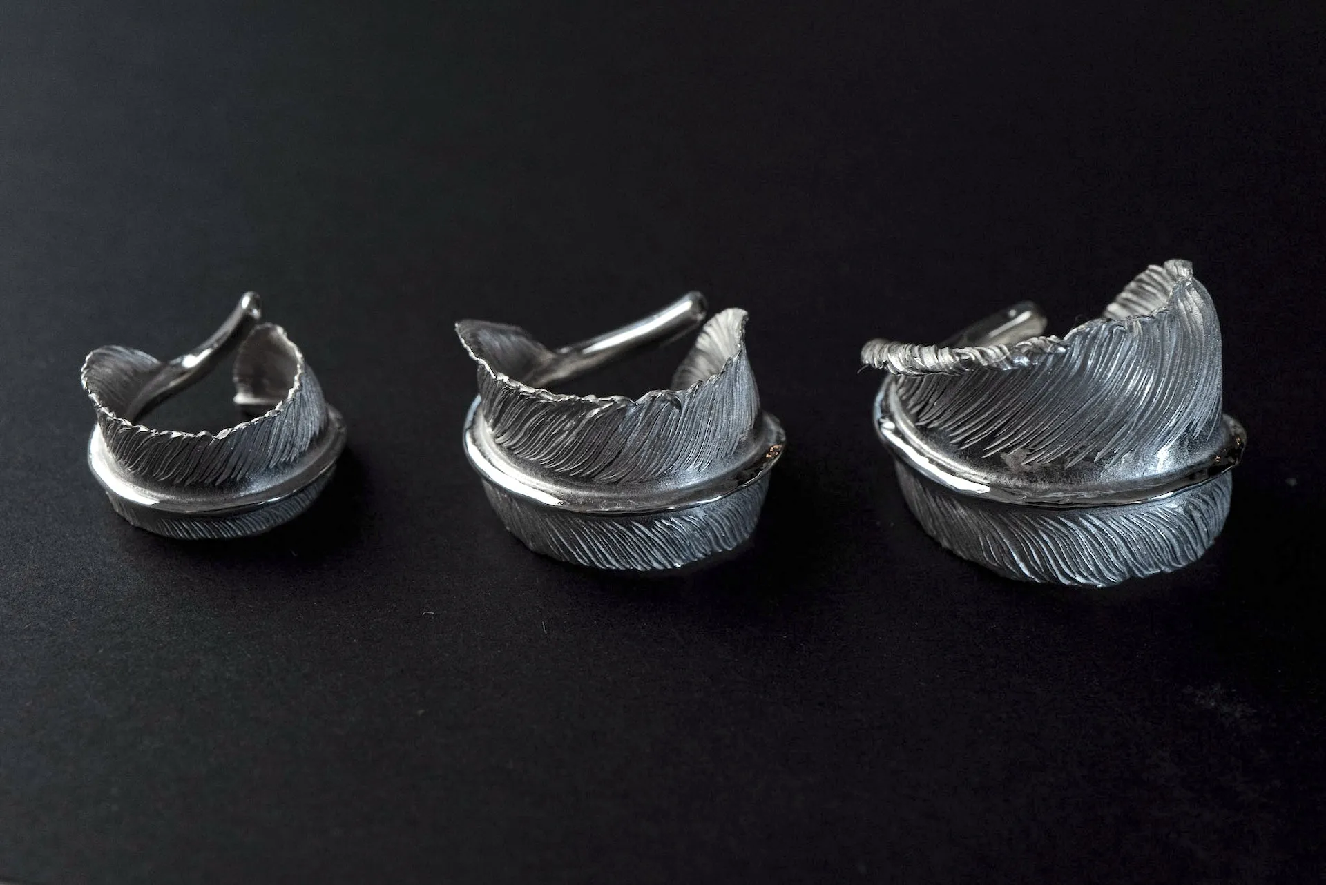 Legend "Curled" Large Feather Silver Ring