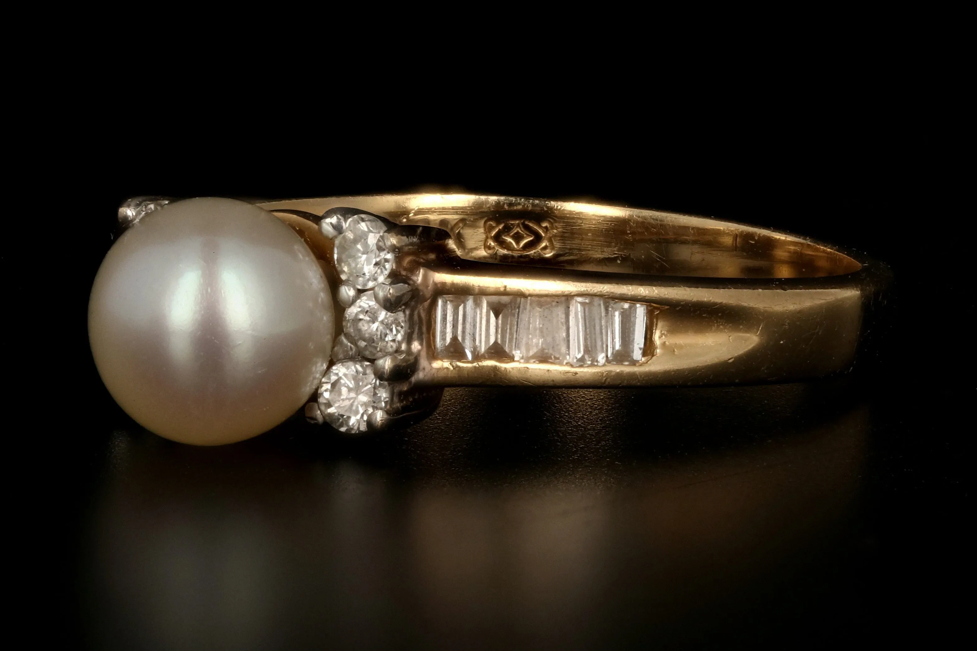 Modern 14K Yellow Gold 6.15mm Pearl And Diamond Ring