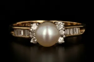Modern 14K Yellow Gold 6.15mm Pearl And Diamond Ring