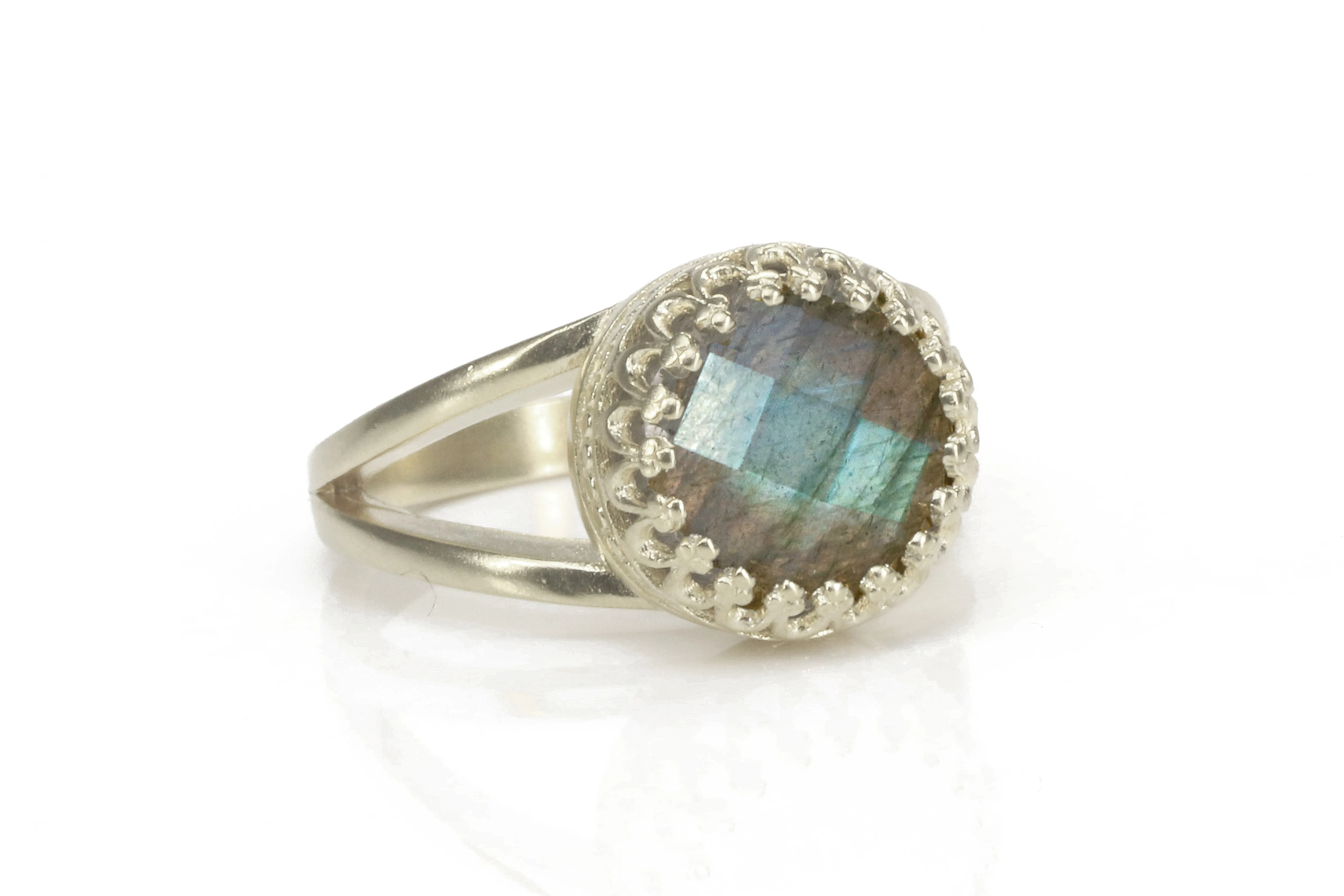 Natural Labradorite Gemstone in 925 Sterling Silver