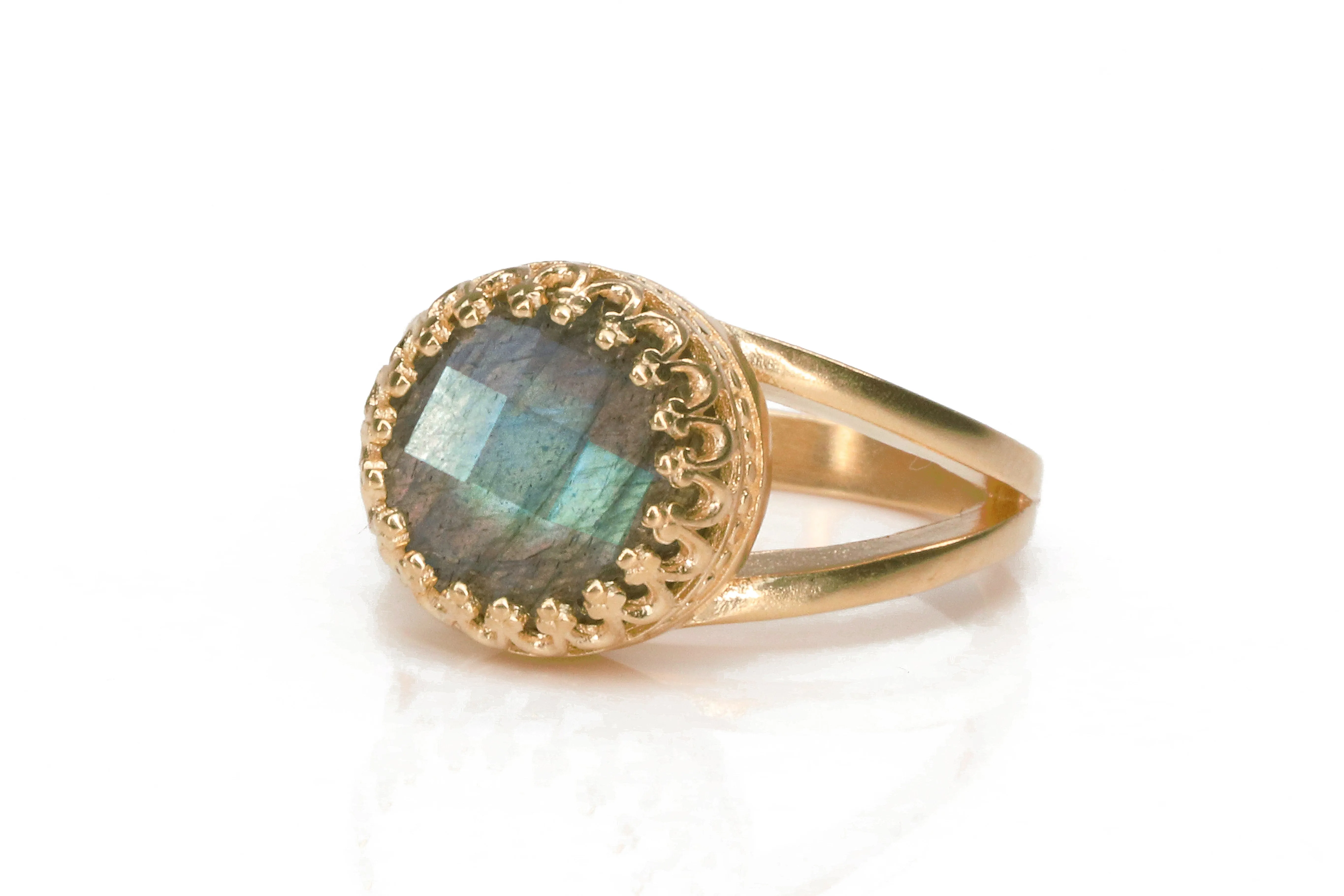 Natural Labradorite Gemstone in 925 Sterling Silver