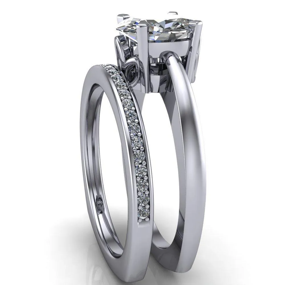 Oreli Oval Center Stone 4 Prong Basket Setting