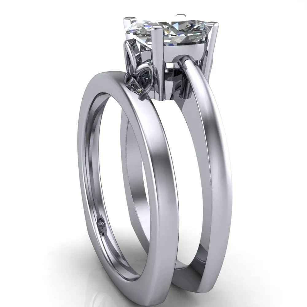 Oreli Oval Center Stone 4 Prong Basket Setting