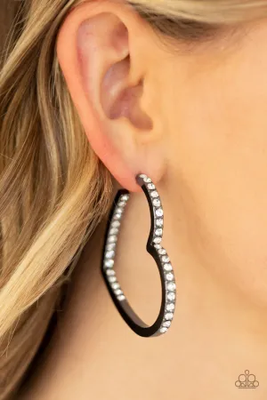Paparazzi - Heartbreaker - Black Heart Earrings