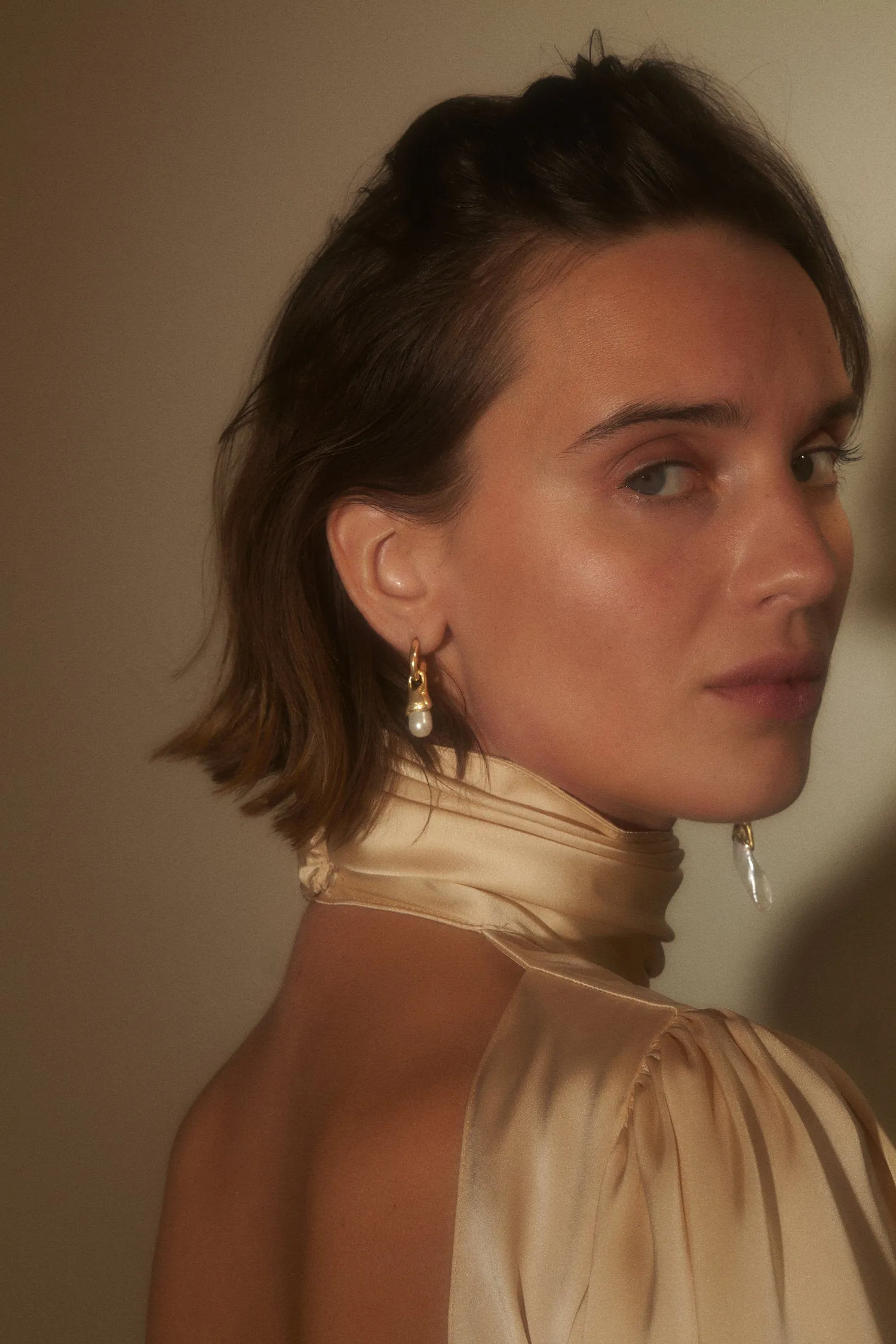 pearl hoop gold