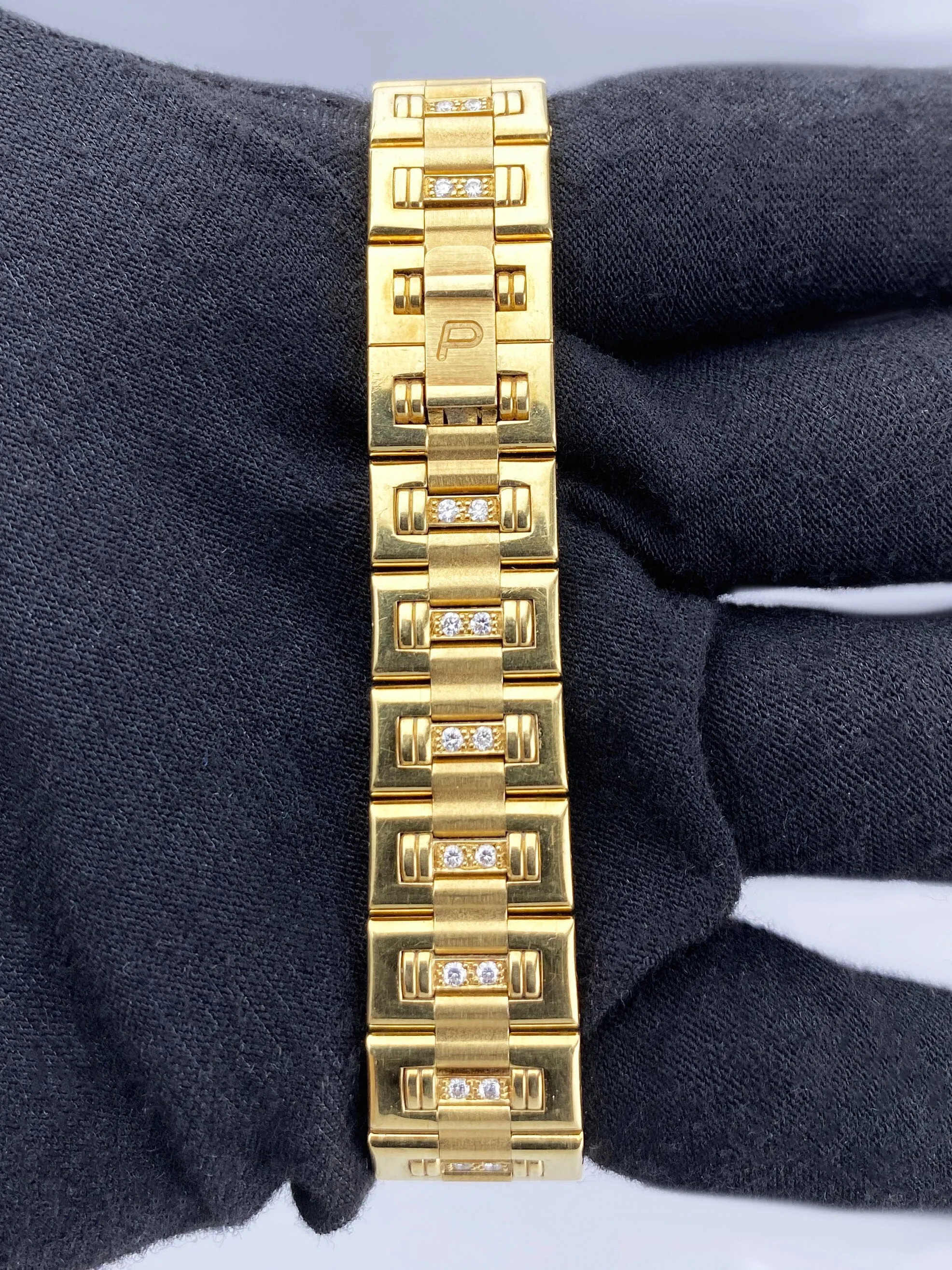 Piaget Dancer 80564 K818 Diamond Champagne Dial Ladies Watch