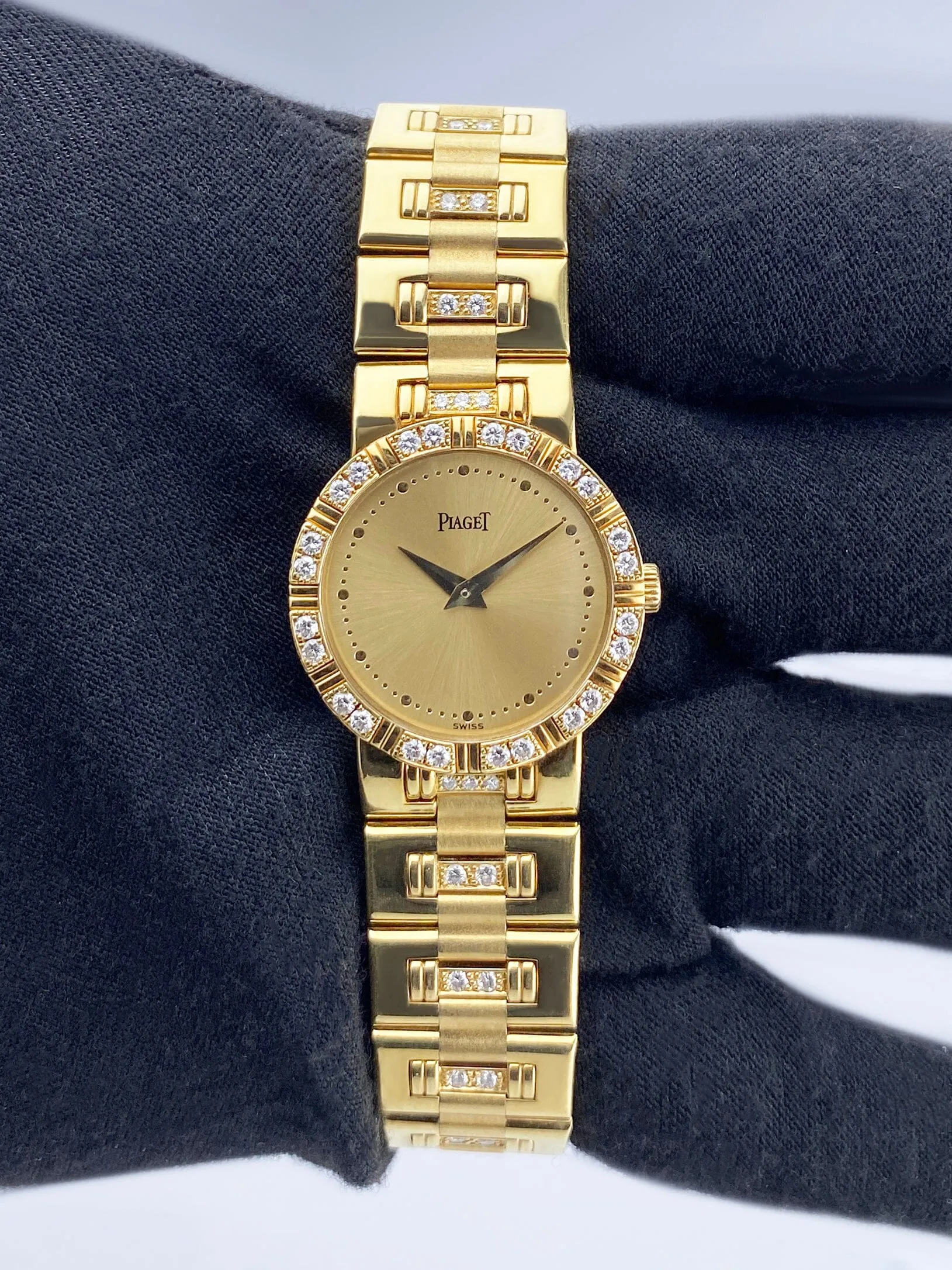 Piaget Dancer 80564 K818 Diamond Champagne Dial Ladies Watch