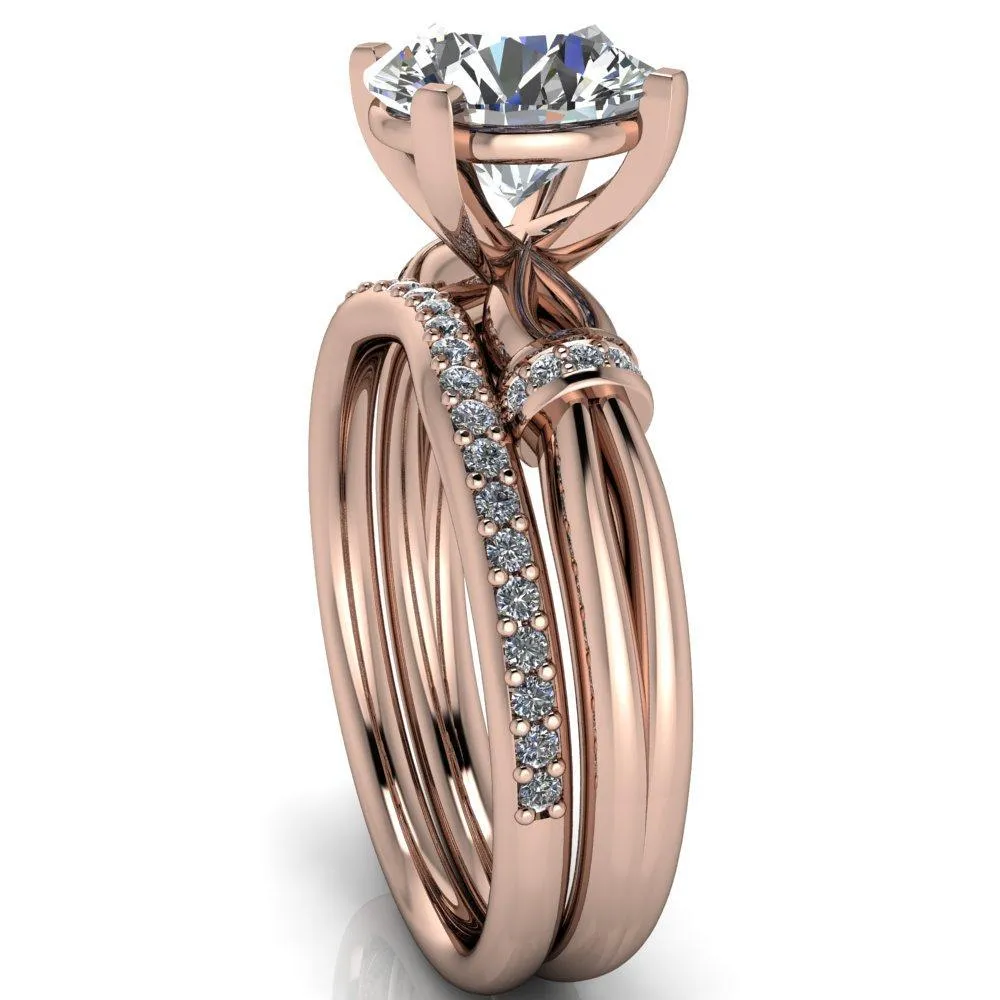 Renée Round Center Stone 4 Prong Diamond Shoulder Split Shank Set Ring
