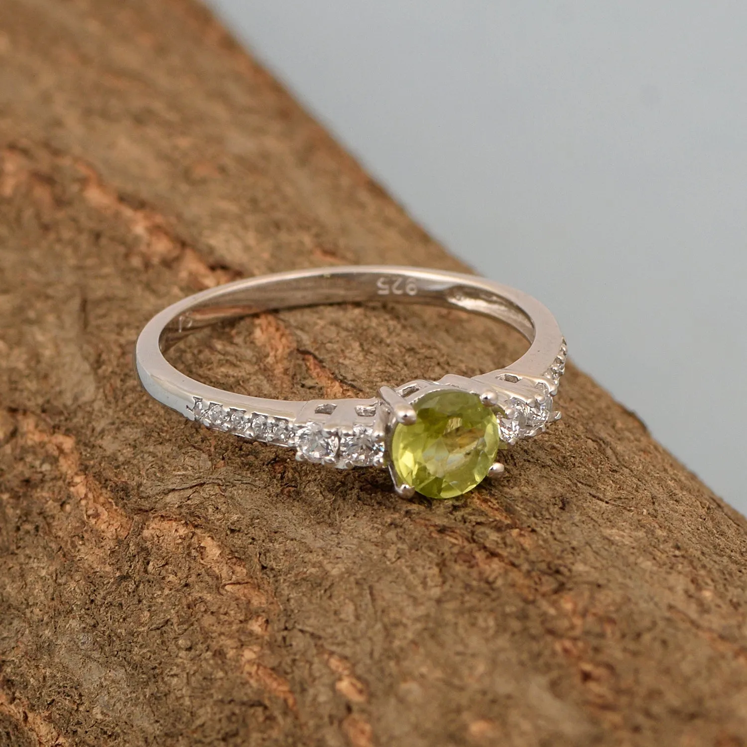 Round 5 MM Peridot Gemstone 925 Sterling Silver Women Engagement Ring