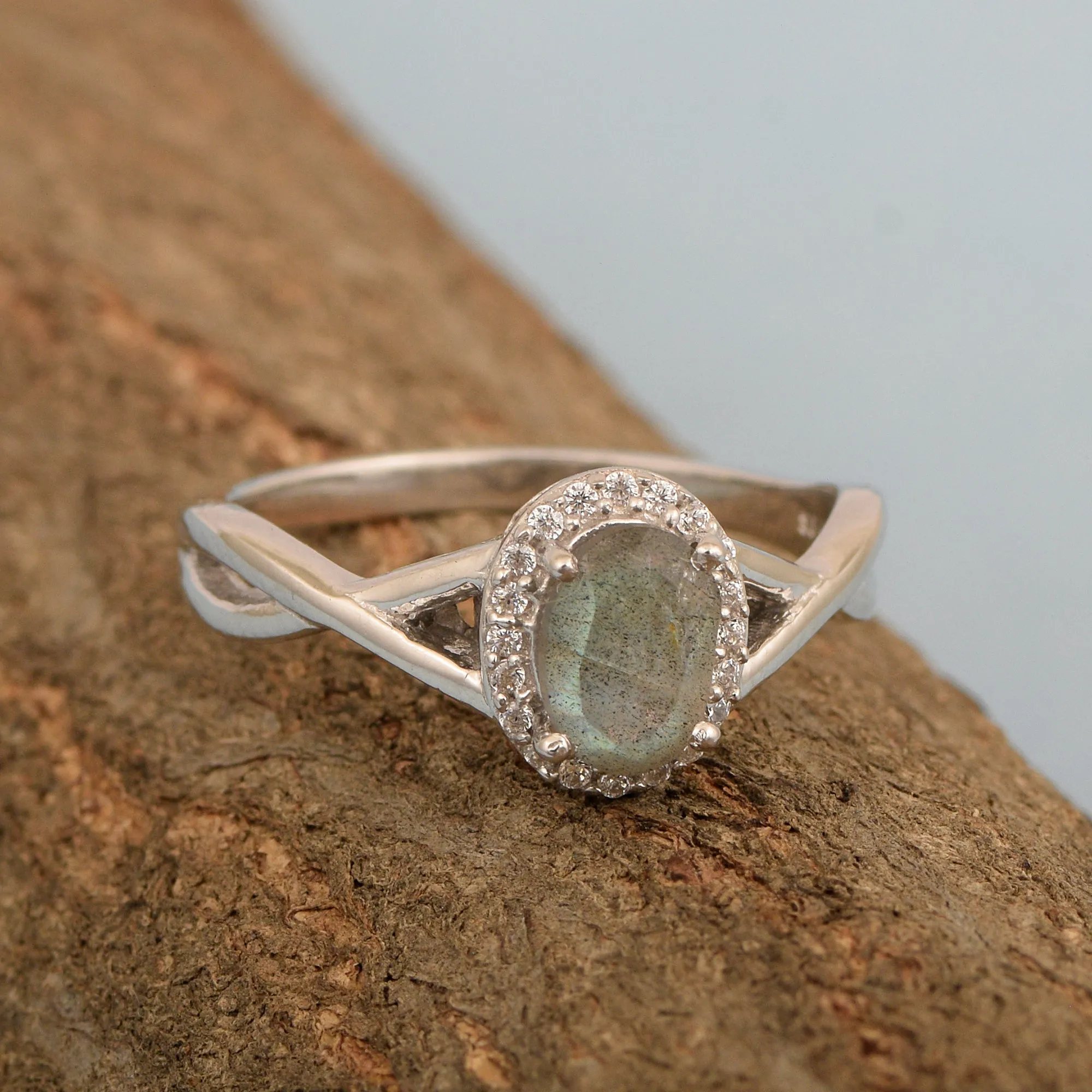 Solitaire Oval 1 Ctw Labradorite Sterling Silver 925 Women Ring