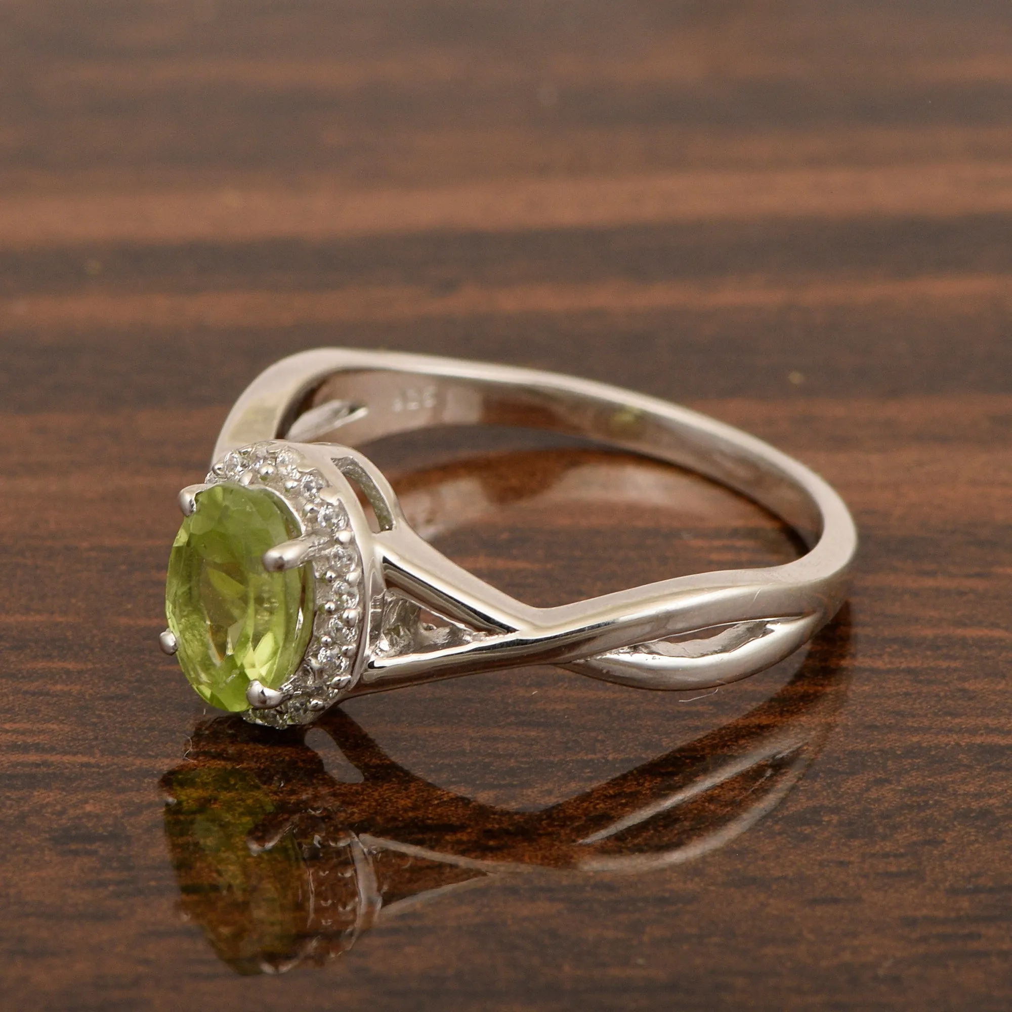 Solitaire Oval 1 Ctw Peridot Sterling Silver 925 Women Ring