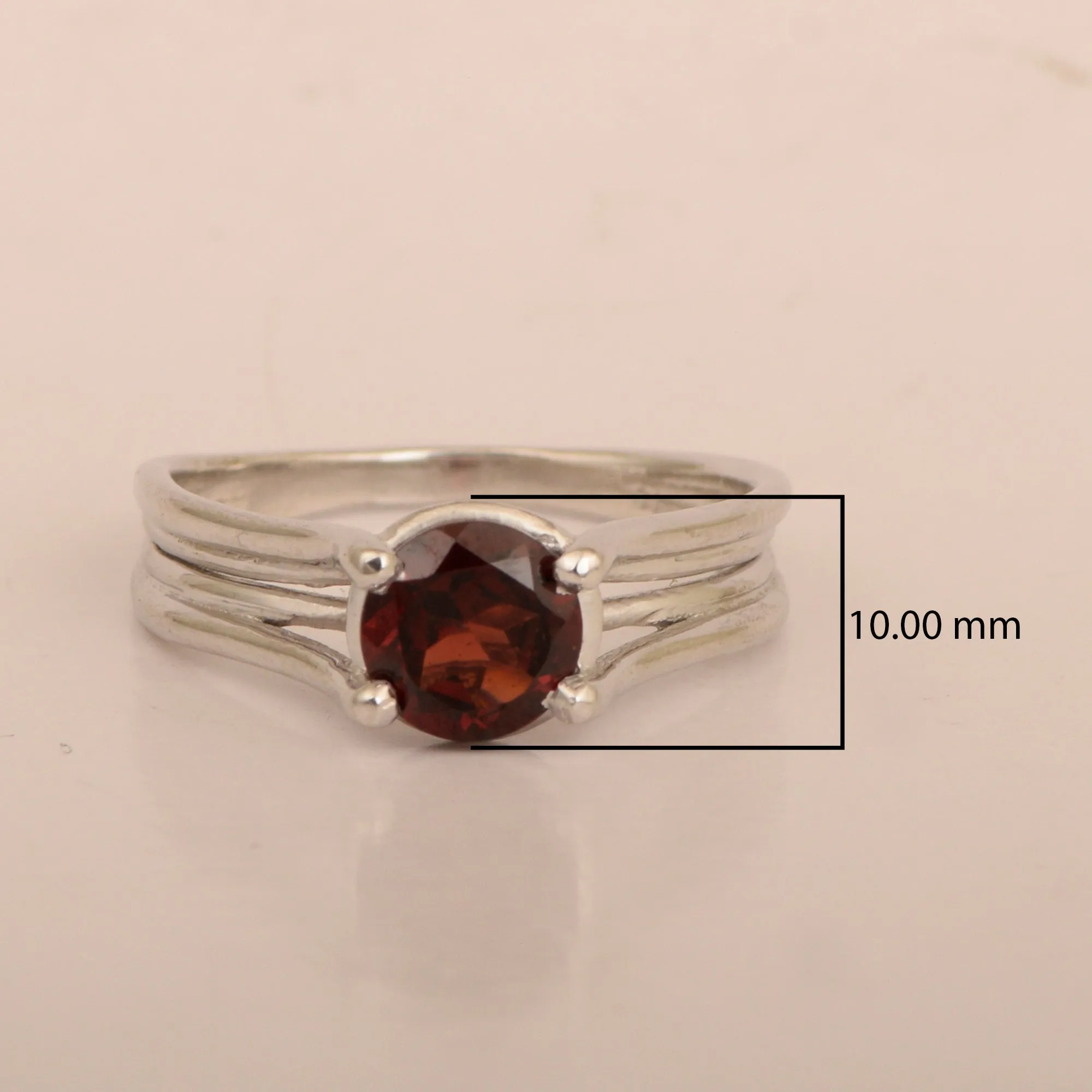 Solitaire Round 8mm Garnet 925 Sterling Silver Wedding Ring
