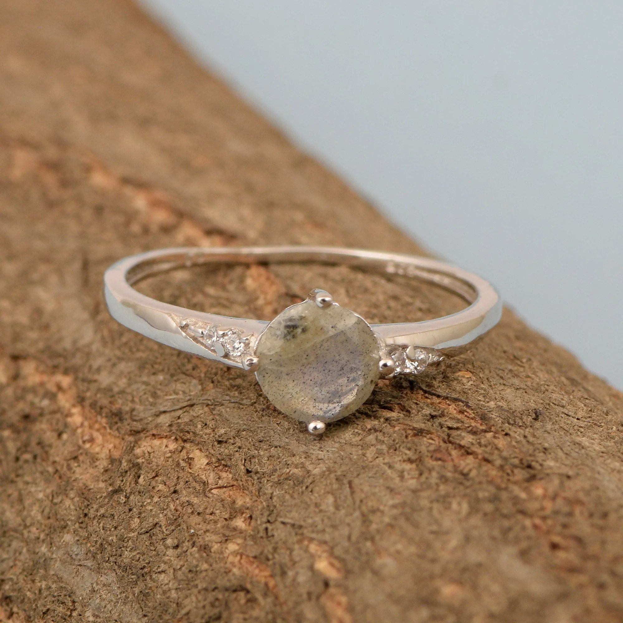 Solitaire Round Labradorite 925 Sterling Silver Women Engagement Ring