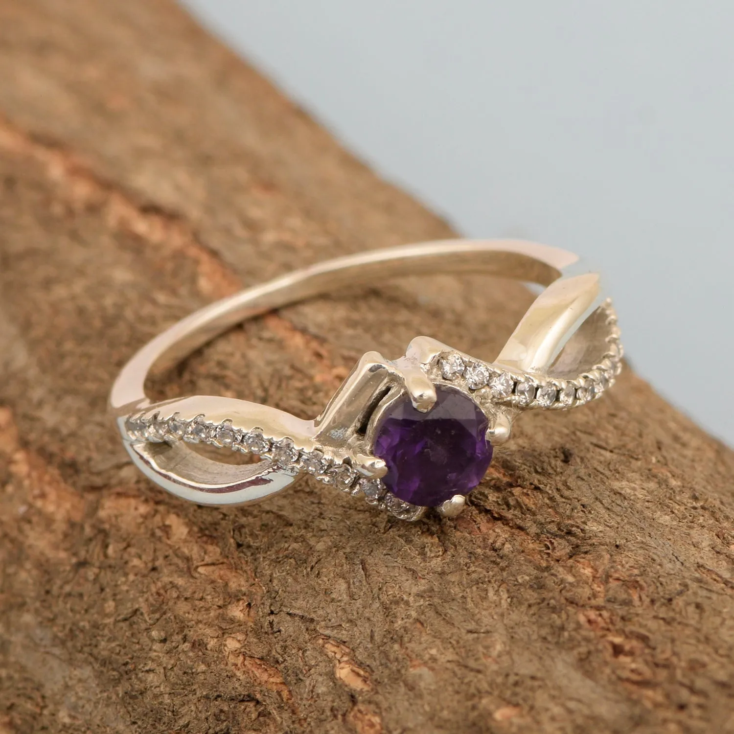 Sterling Silver Infinity Round 0.50 Ctw Amethyst Women Engagement Ring