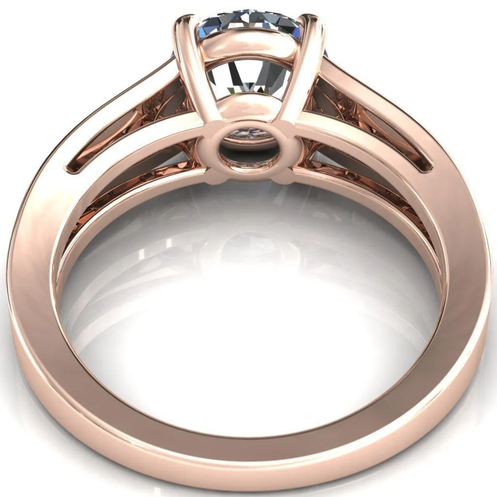 Tayah Round Center Stone 4 Prong Engagement Ring