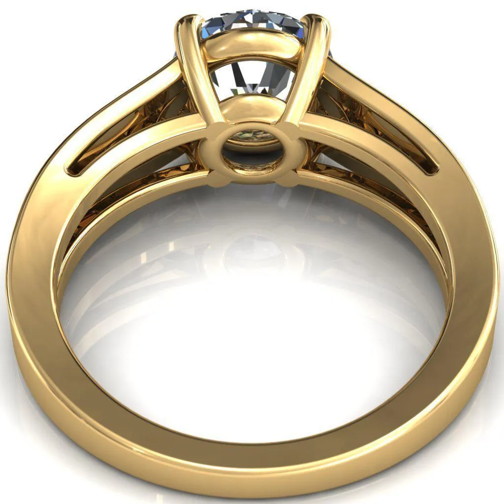 Tayah Round Center Stone 4 Prong Engagement Ring