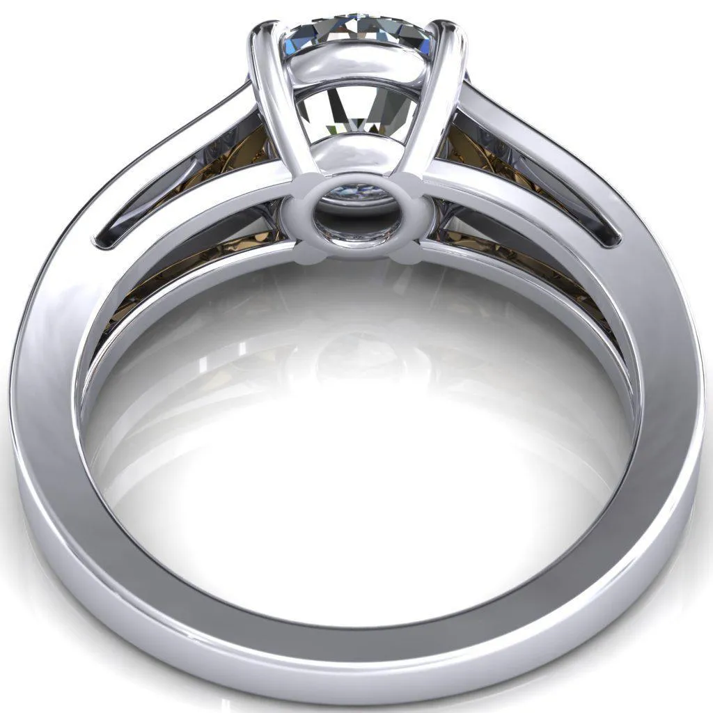 Tayah Round Center Stone 4 Prong Engagement Ring