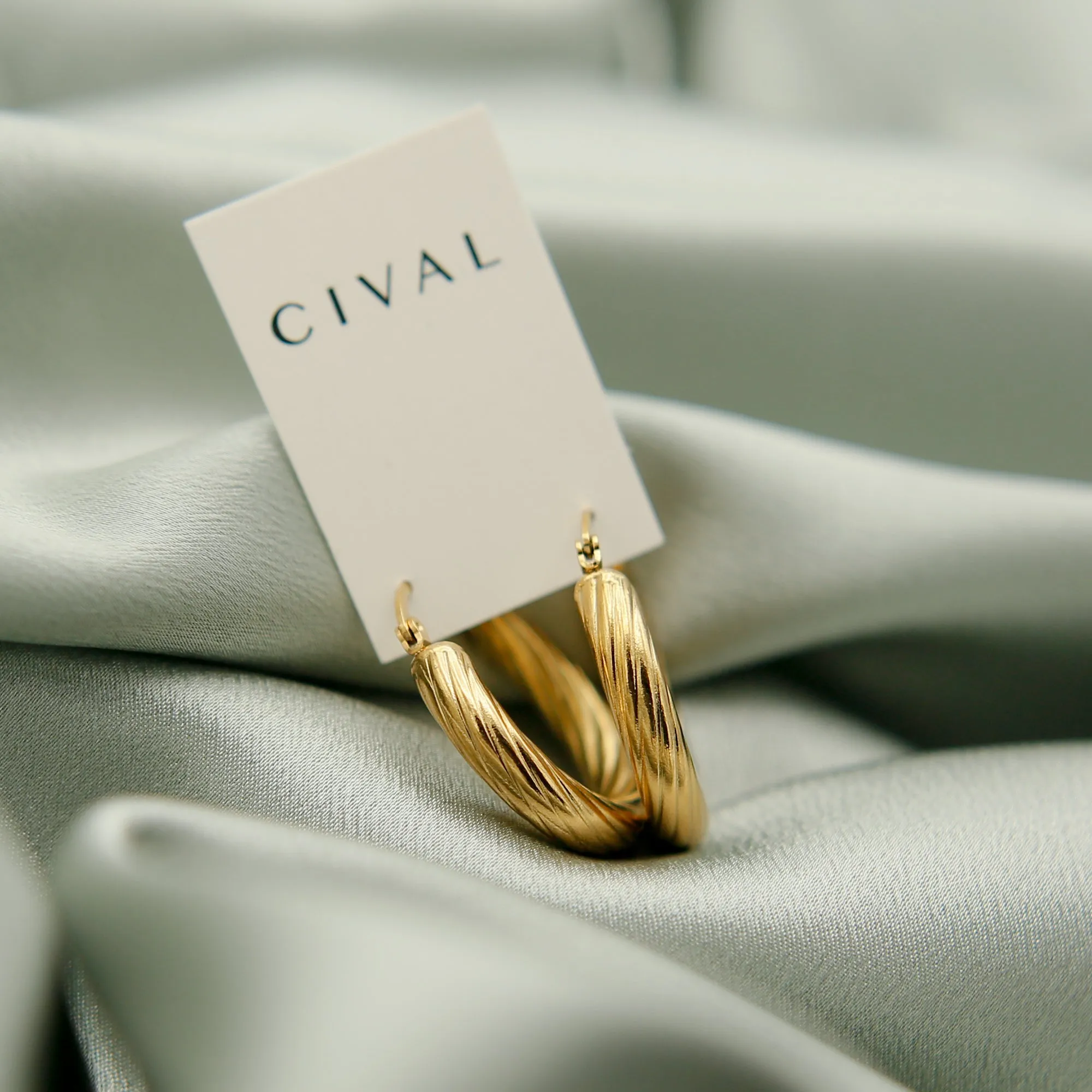 Tina Hoops | Gold