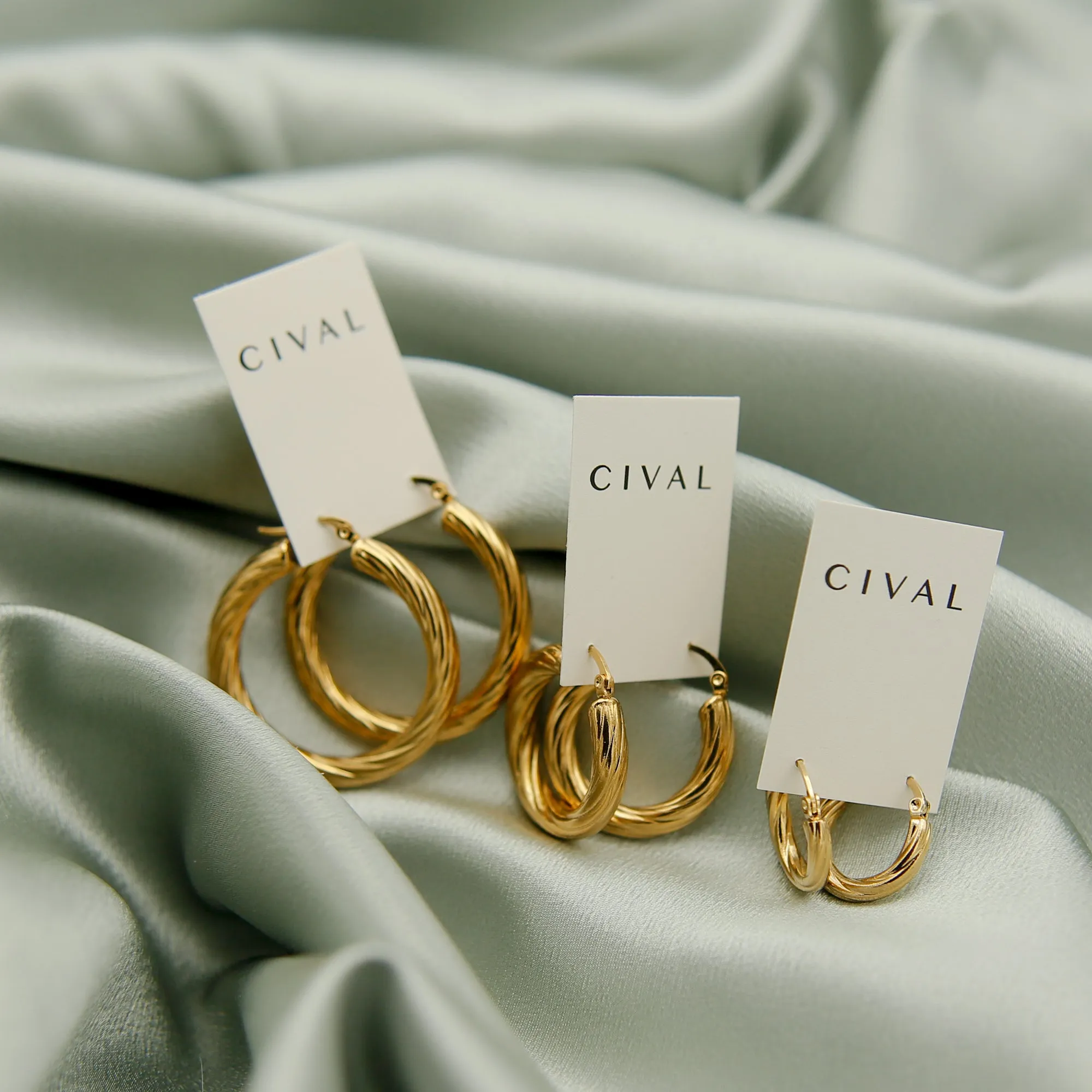 Tina Hoops | Gold